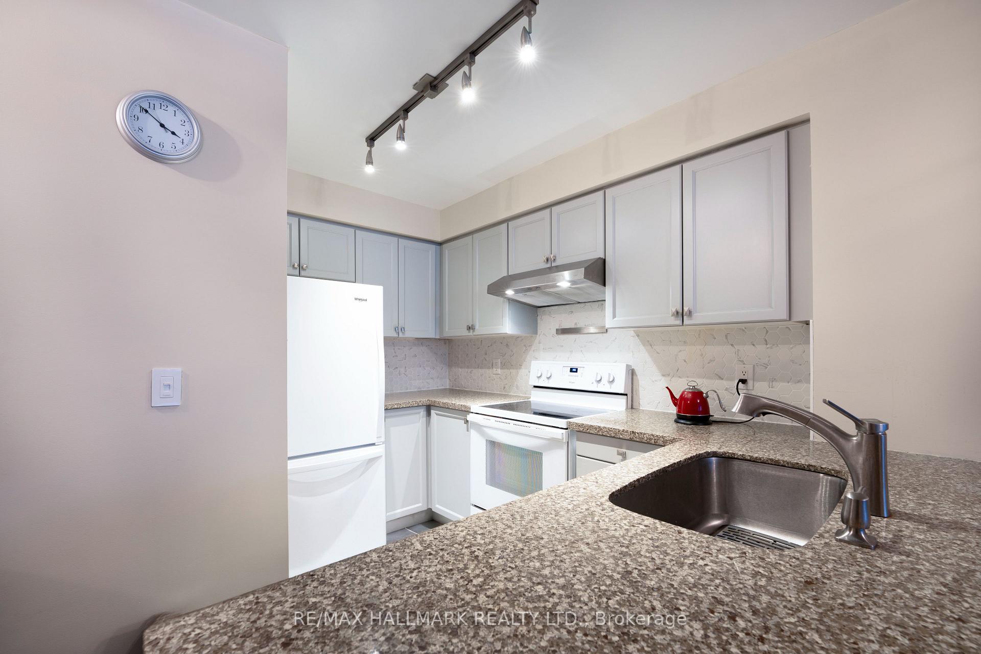 Photo 8 of Unit 316, 62 Suncrest Boulevard, Markham, Commerce Valley — HOMEH