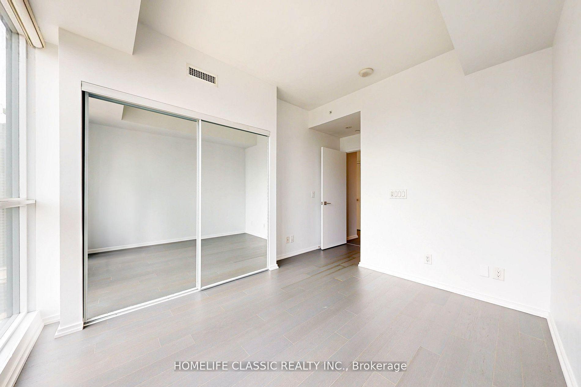 Photo 6 of Unit 4006, 70 Temperance Street, Toronto, Bay Street Corridor — HOMEH