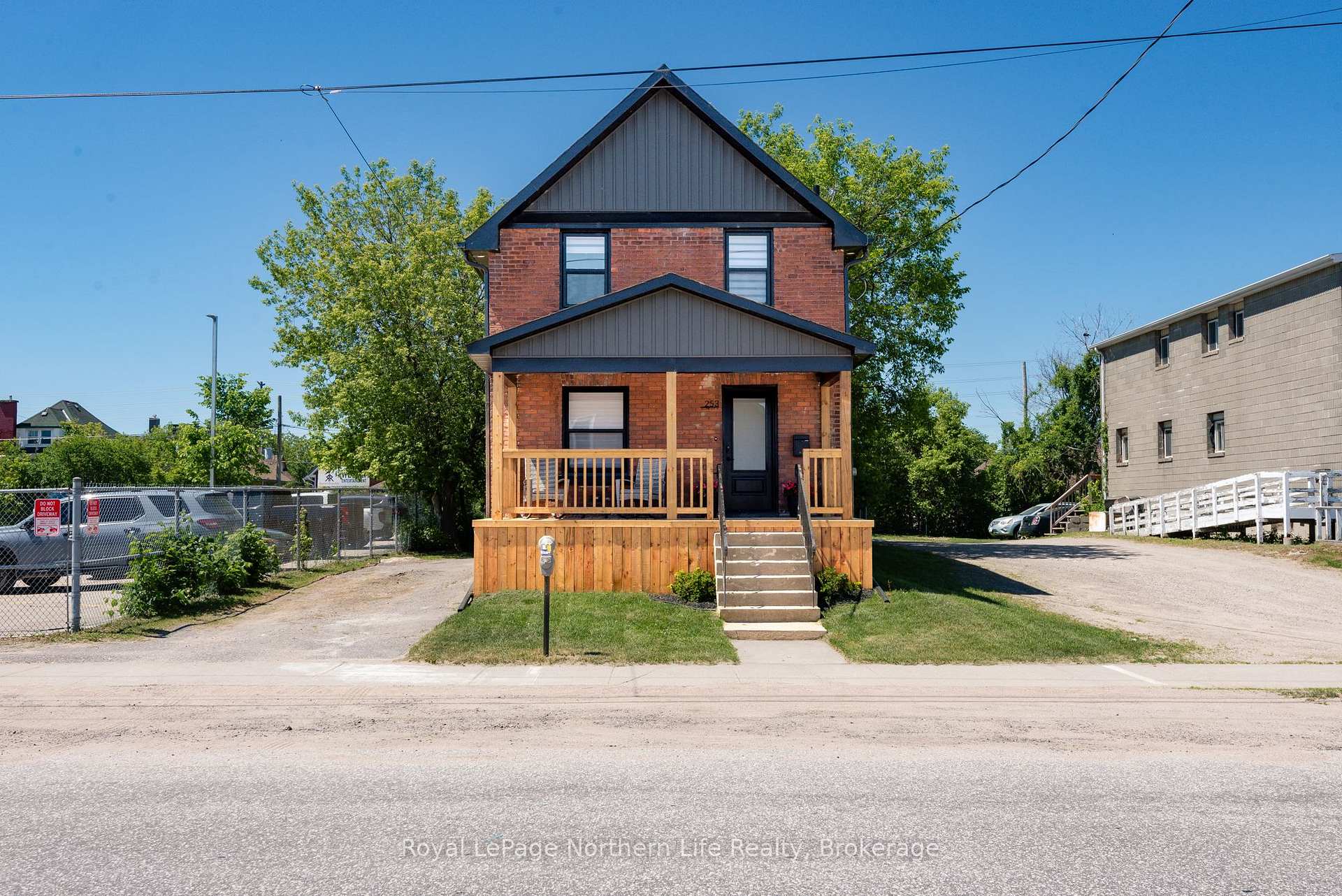 Photo 2 of 253 Second Avenue W, North Bay, Central — HOMEH