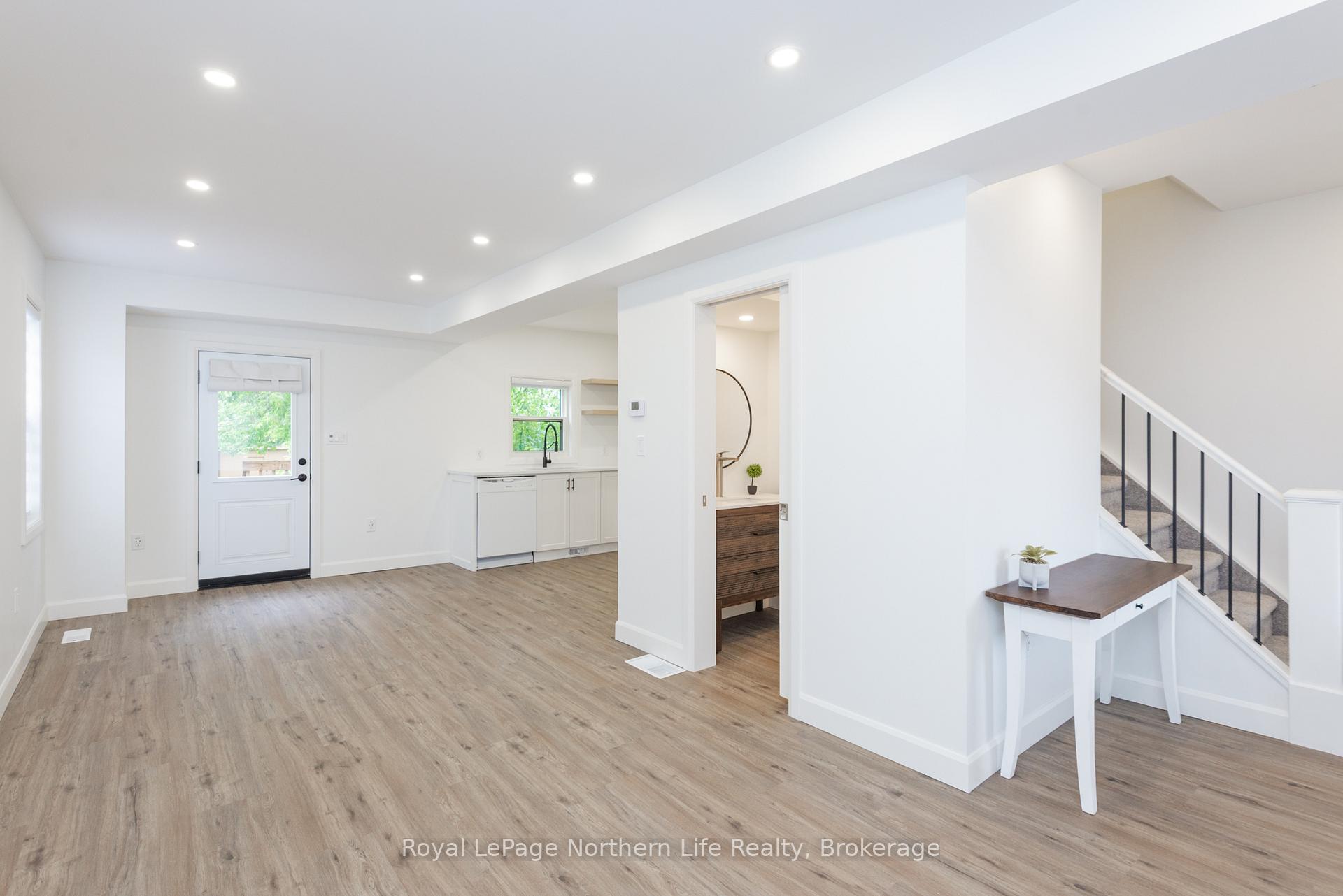 Photo 7 of 253 Second Avenue W, North Bay, Central — HOMEH