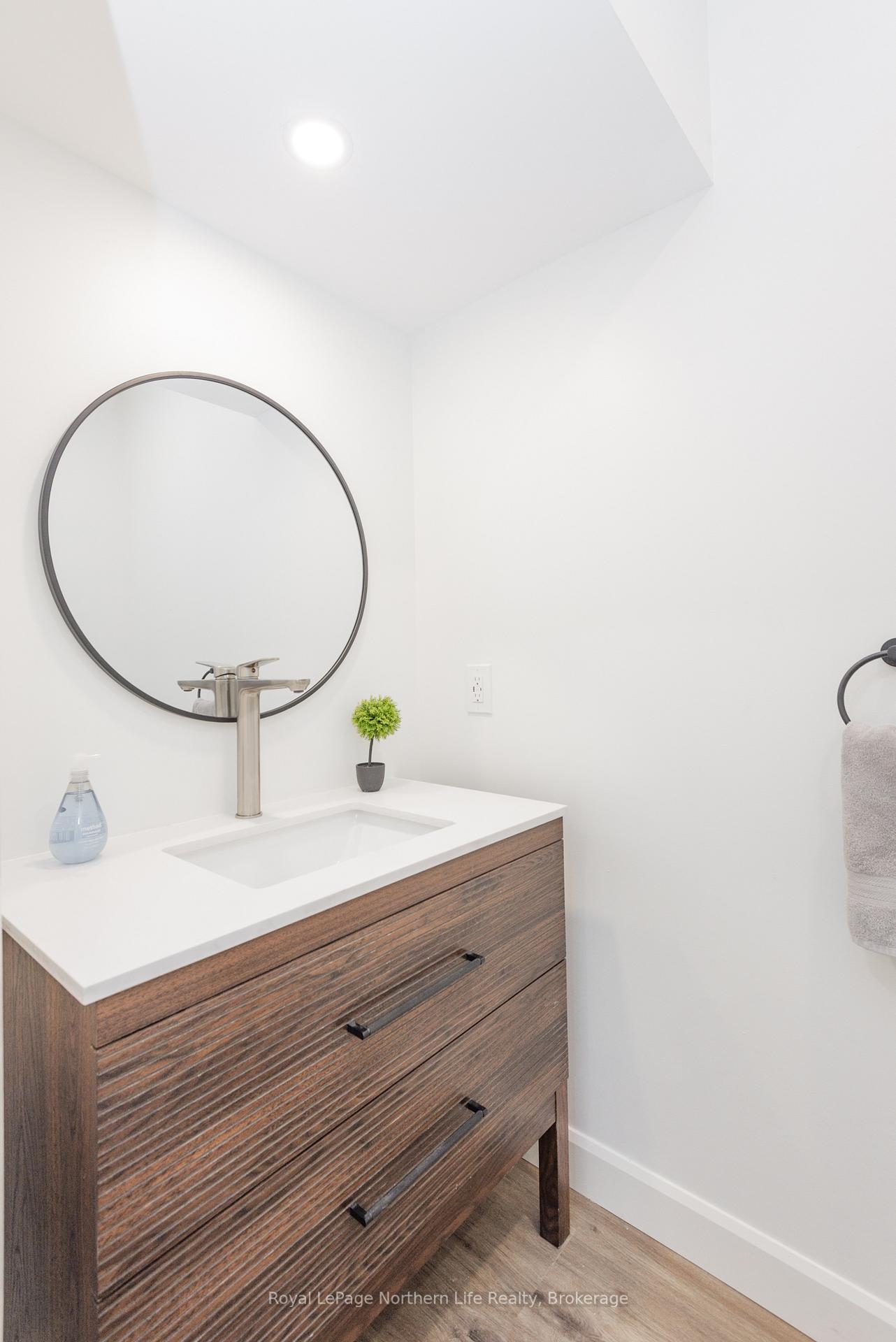 Photo 15 of 253 Second Avenue W, North Bay, Central — HOMEH