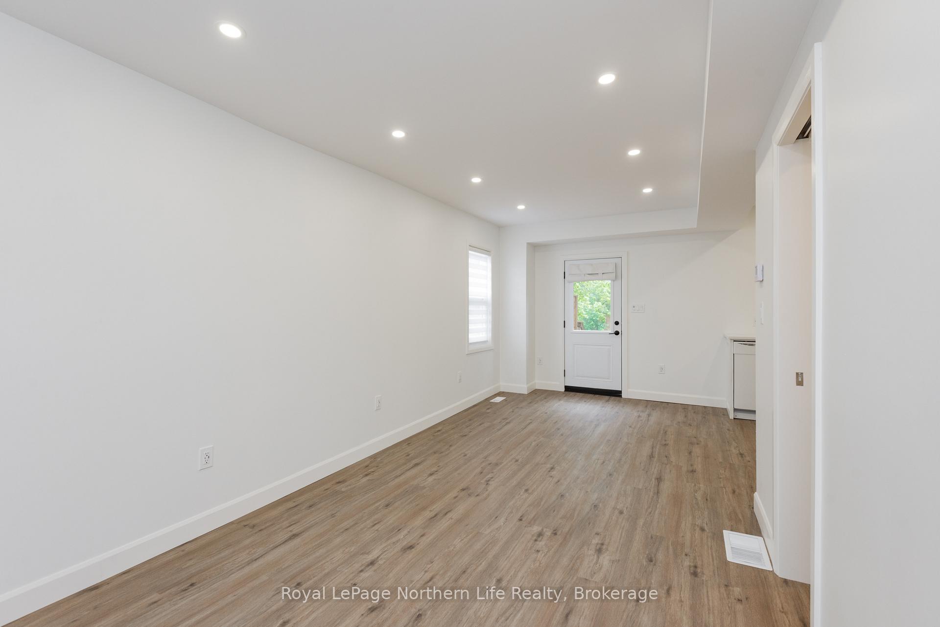 Photo 16 of 253 Second Avenue W, North Bay, Central — HOMEH