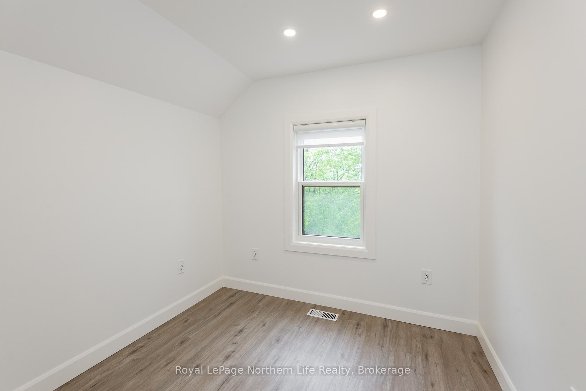 Photo 20 of 253 Second Avenue W, North Bay, Central — HOMEH