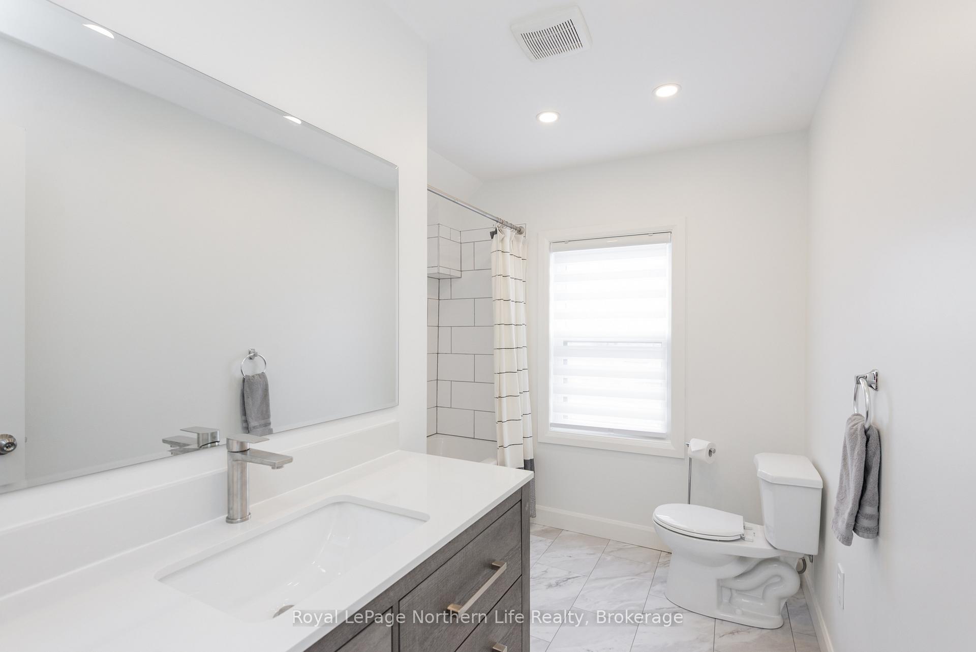 Photo 21 of 253 Second Avenue W, North Bay, Central — HOMEH