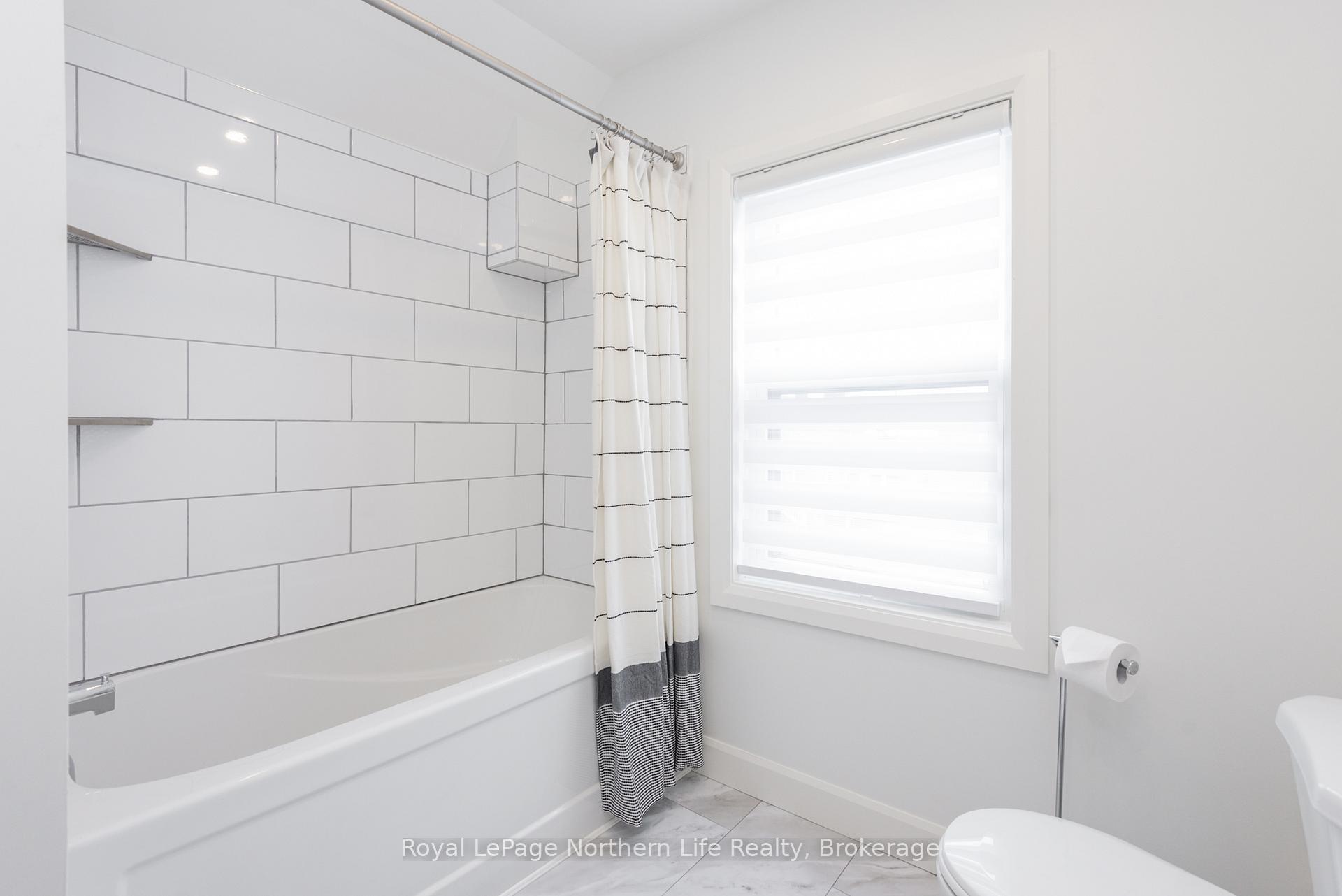 Photo 22 of 253 Second Avenue W, North Bay, Central — HOMEH