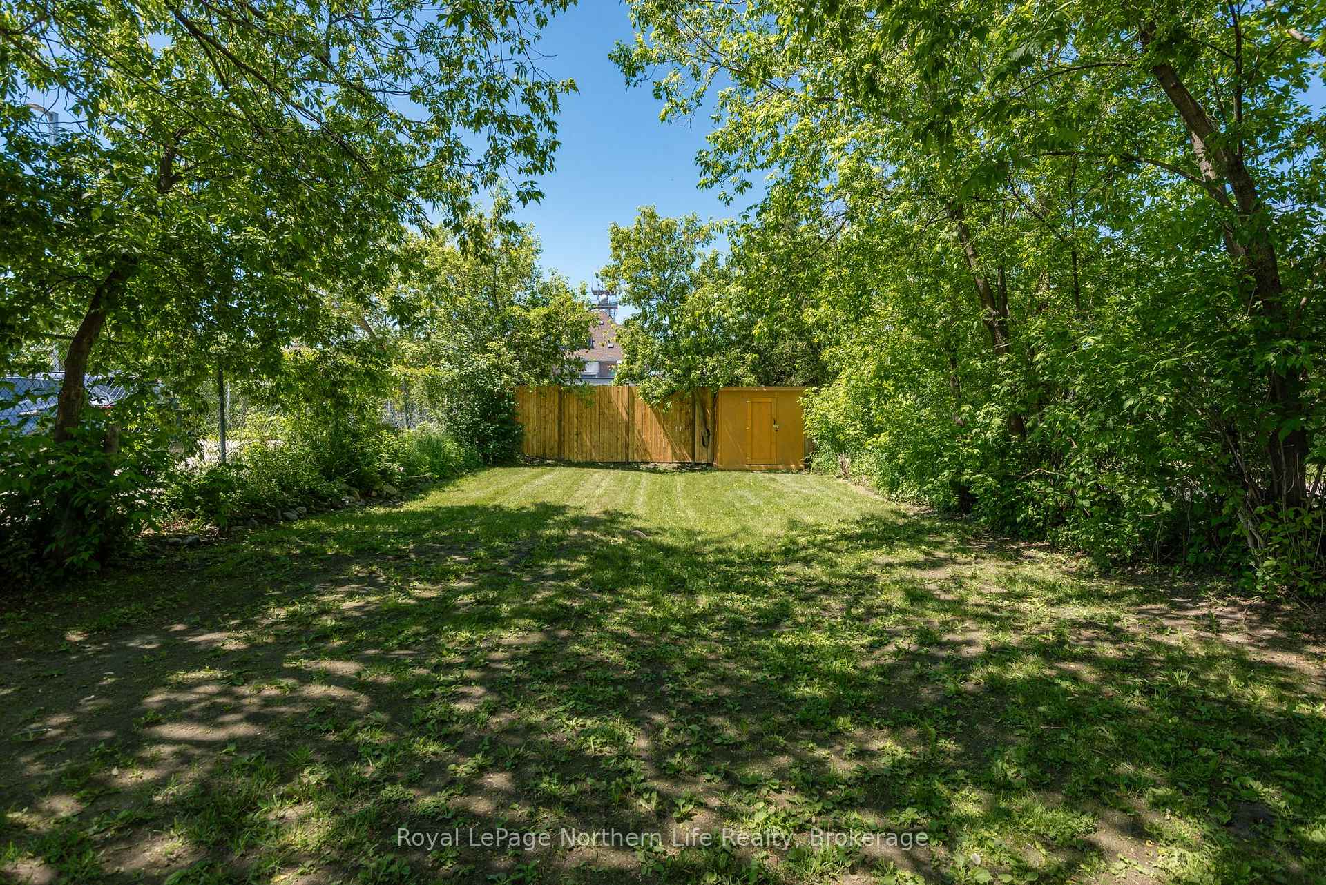 Photo 32 of 253 Second Avenue W, North Bay, Central — HOMEH