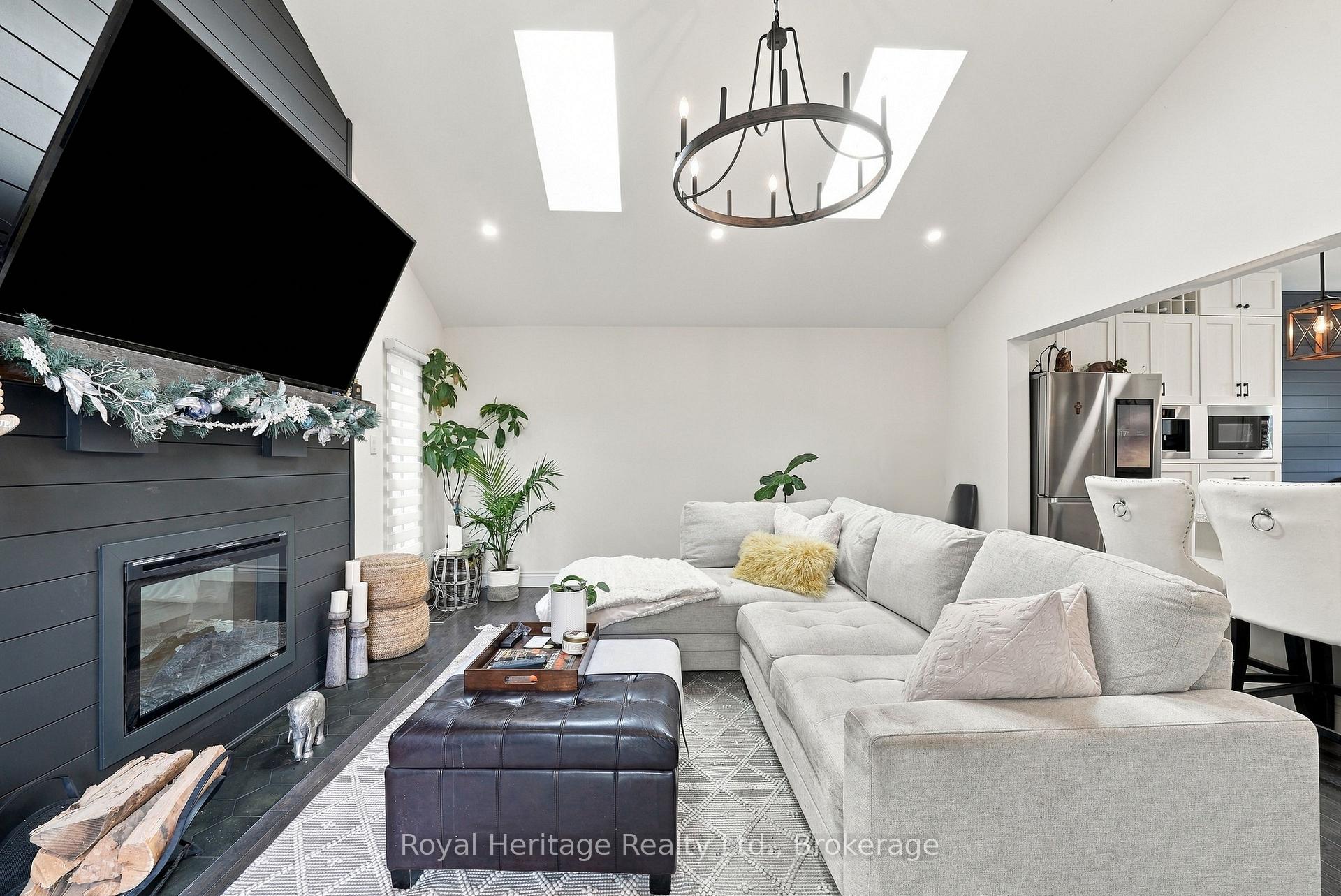 Photo 21 of 618 Sunset Boulevard, Clarington, Newcastle — HOMEH