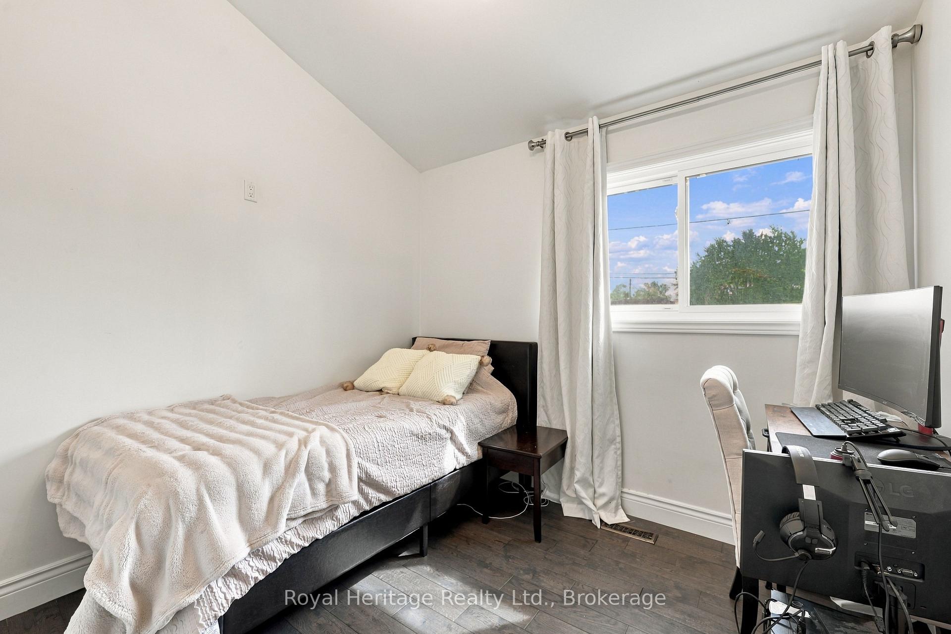 Photo 26 of 618 Sunset Boulevard, Clarington, Newcastle — HOMEH
