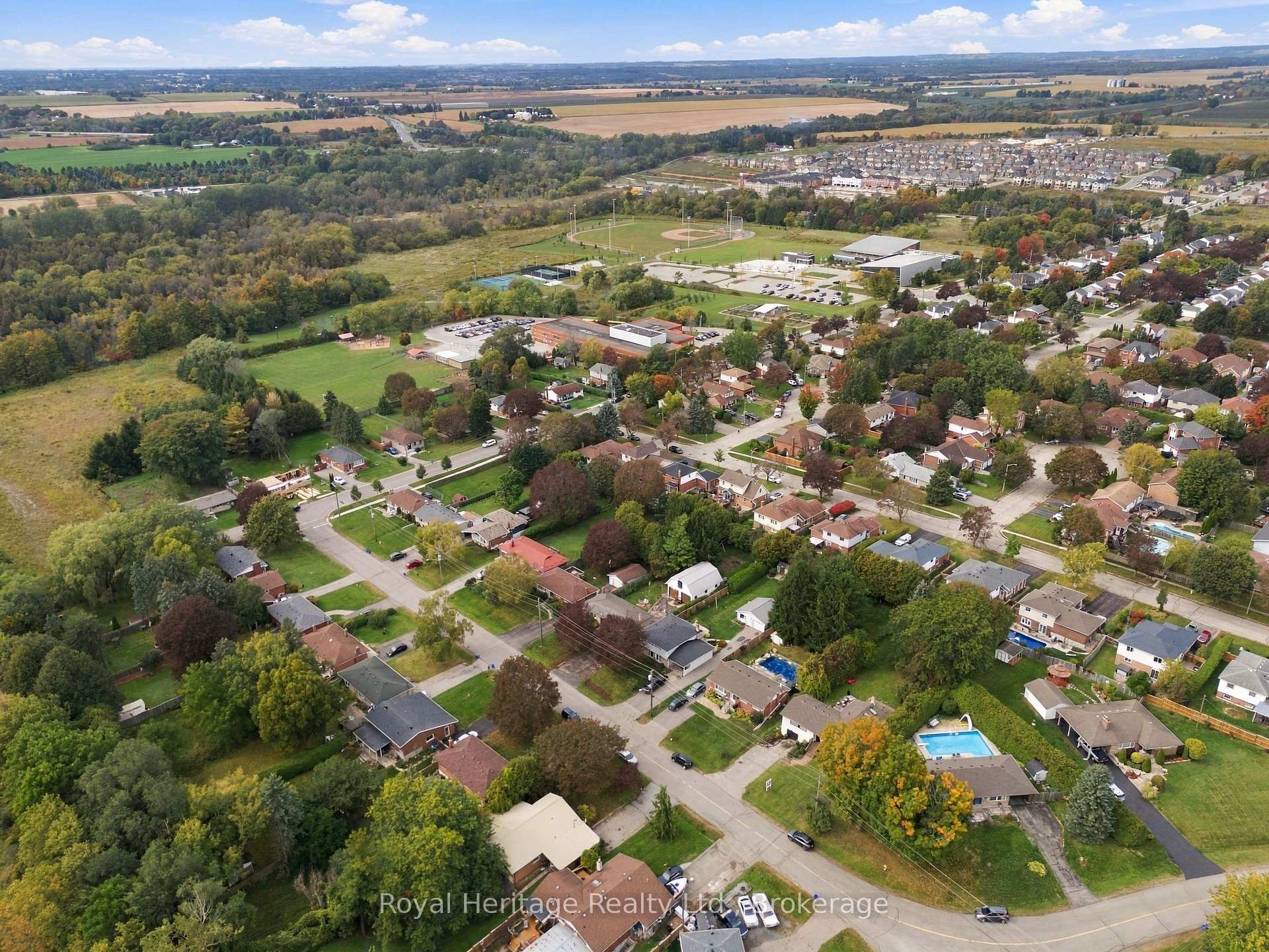 Photo 43 of 618 Sunset Boulevard, Clarington, Newcastle — HOMEH