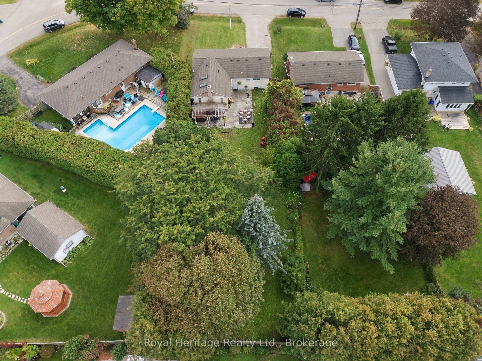 Photo 46 of 618 Sunset Boulevard, Clarington, Newcastle — HOMEH