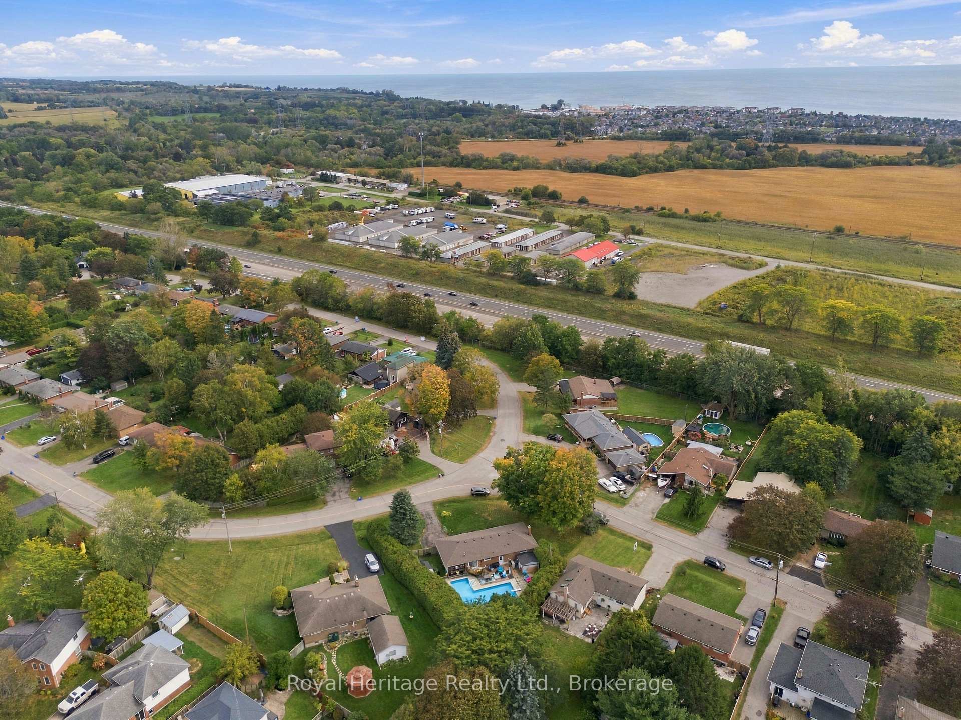 Photo 47 of 618 Sunset Boulevard, Clarington, Newcastle — HOMEH