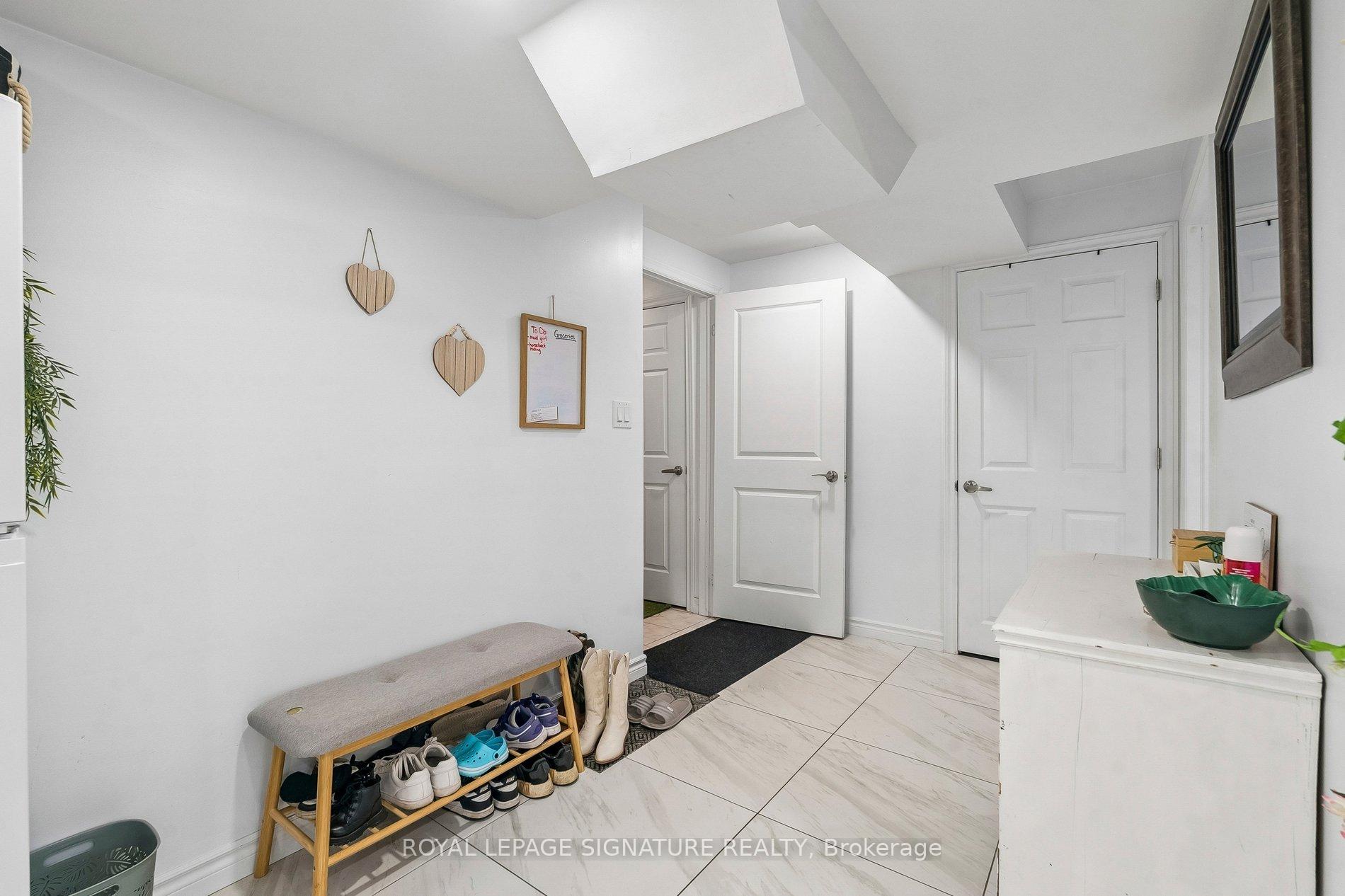 Photo 4 of Unit Lower, 23 Cyprus Glen, East Gwillimbury, Holland Landing — HOMEH