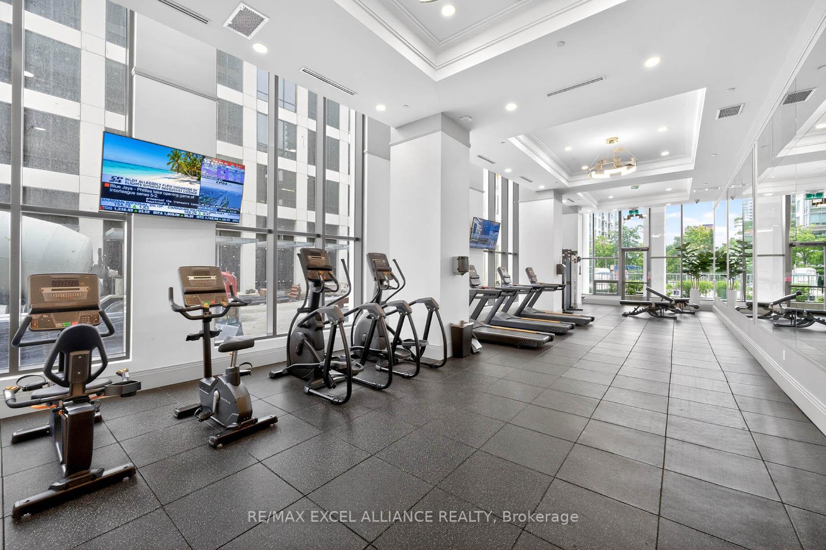 Photo 4 of Unit 1311, 30 Elm Drive W, Mississauga, City Centre — HOMEH
