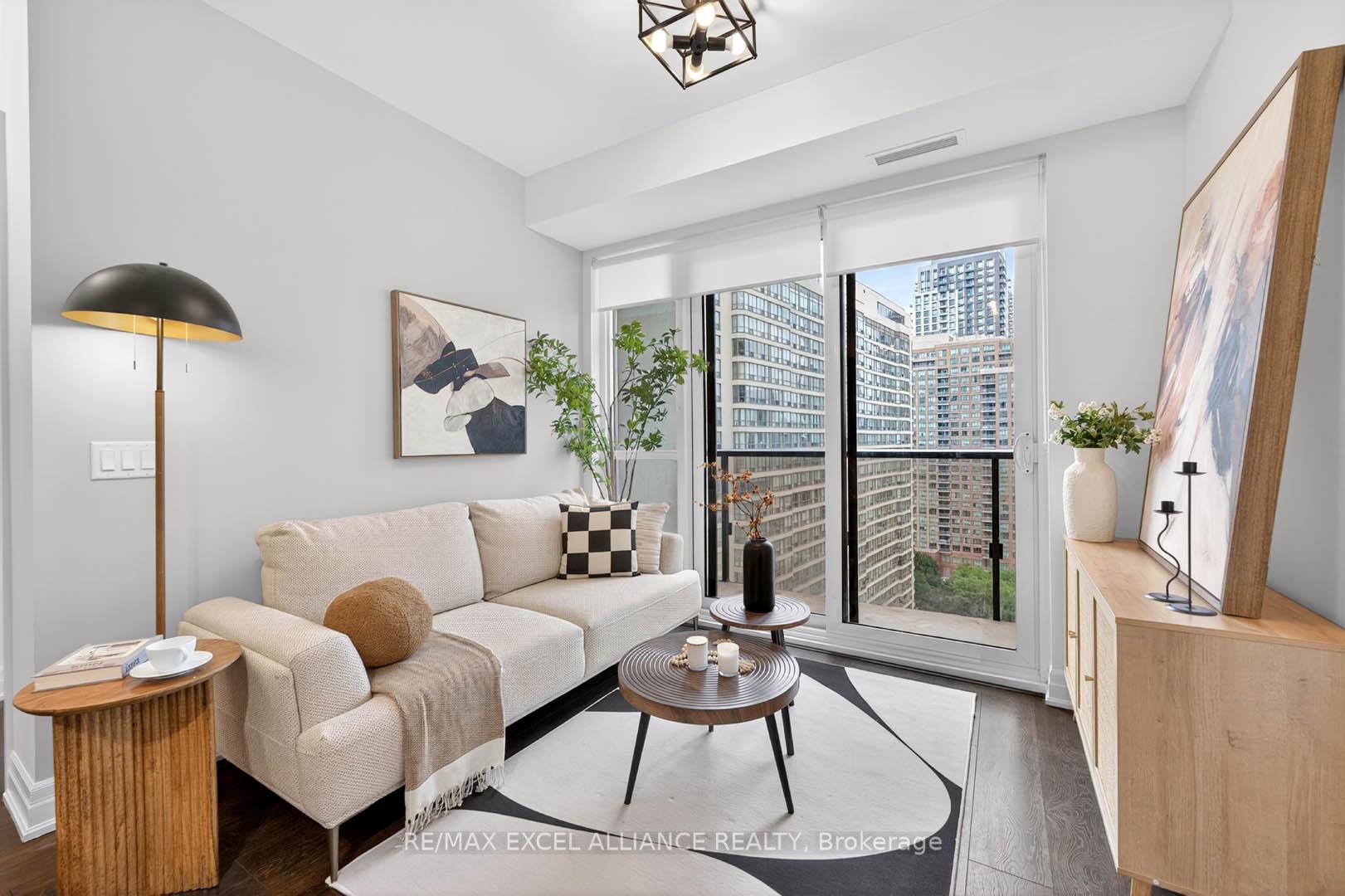 Photo 6 of Unit 1311, 30 Elm Drive W, Mississauga, City Centre — HOMEH