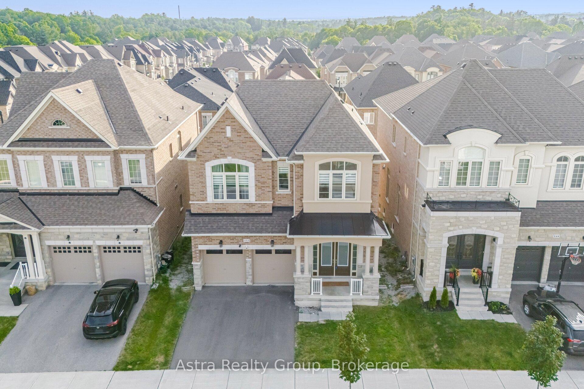 Photo 4 of 152 Stormont Trail, Vaughan, Vellore Village — HOMEH