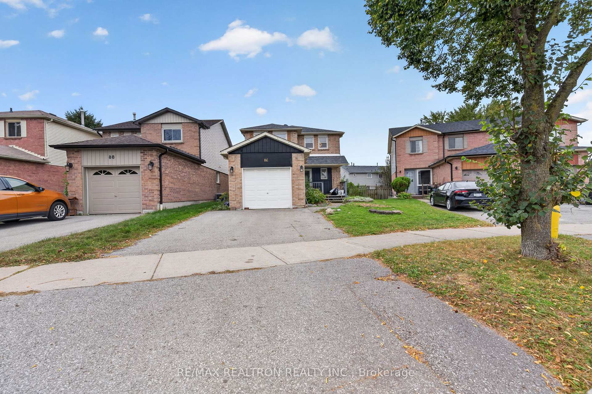 Photo 2 of 86 Tams Drive, Ajax, Central East — HOMEH