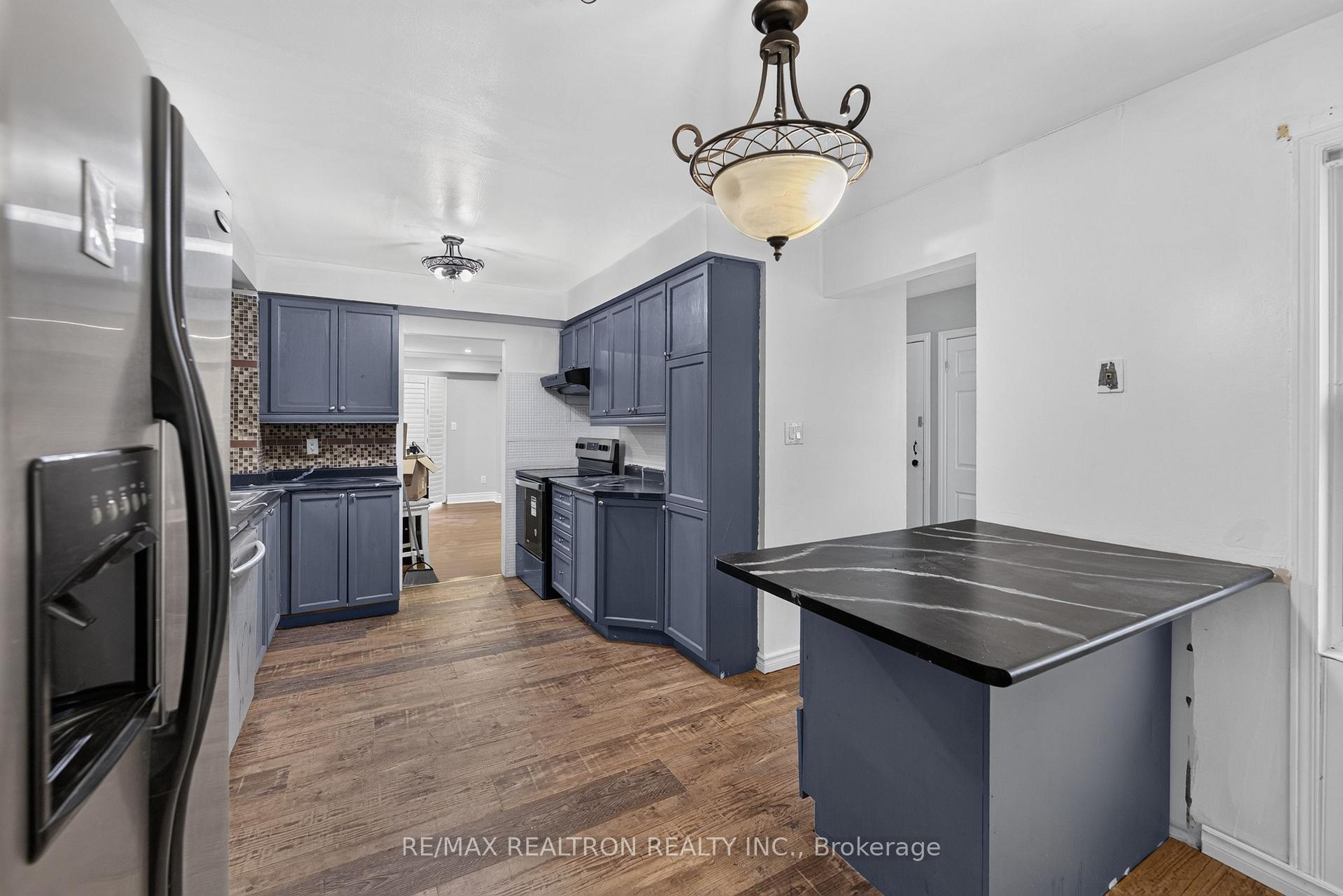 Photo 10 of 86 Tams Drive, Ajax, Central East — HOMEH