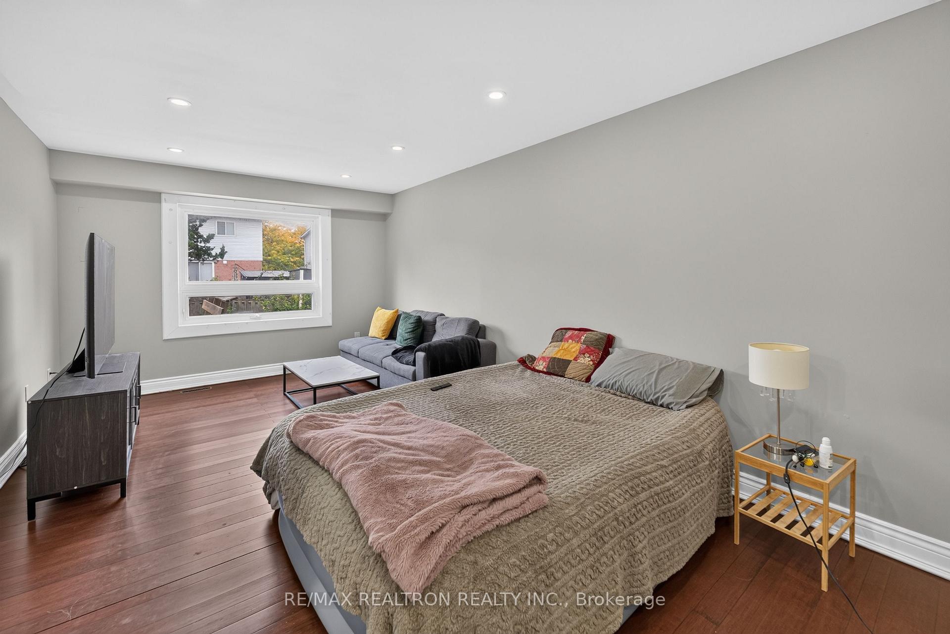 Photo 11 of 86 Tams Drive, Ajax, Central East — HOMEH
