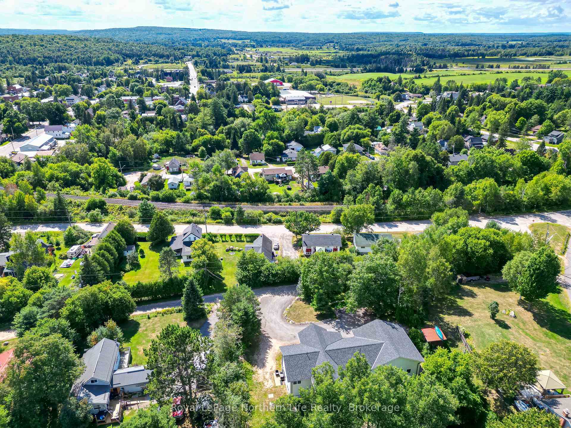 Photo 72 of 90 Young Drive, Powassan — HOMEH