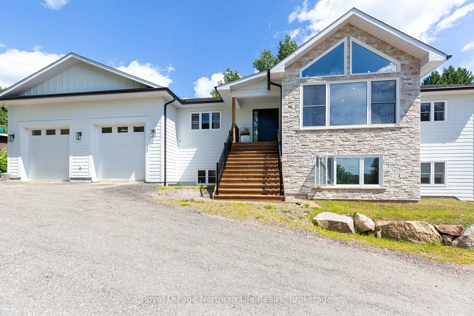 Photo 3 of 90 Young Drive, Powassan — HOMEH