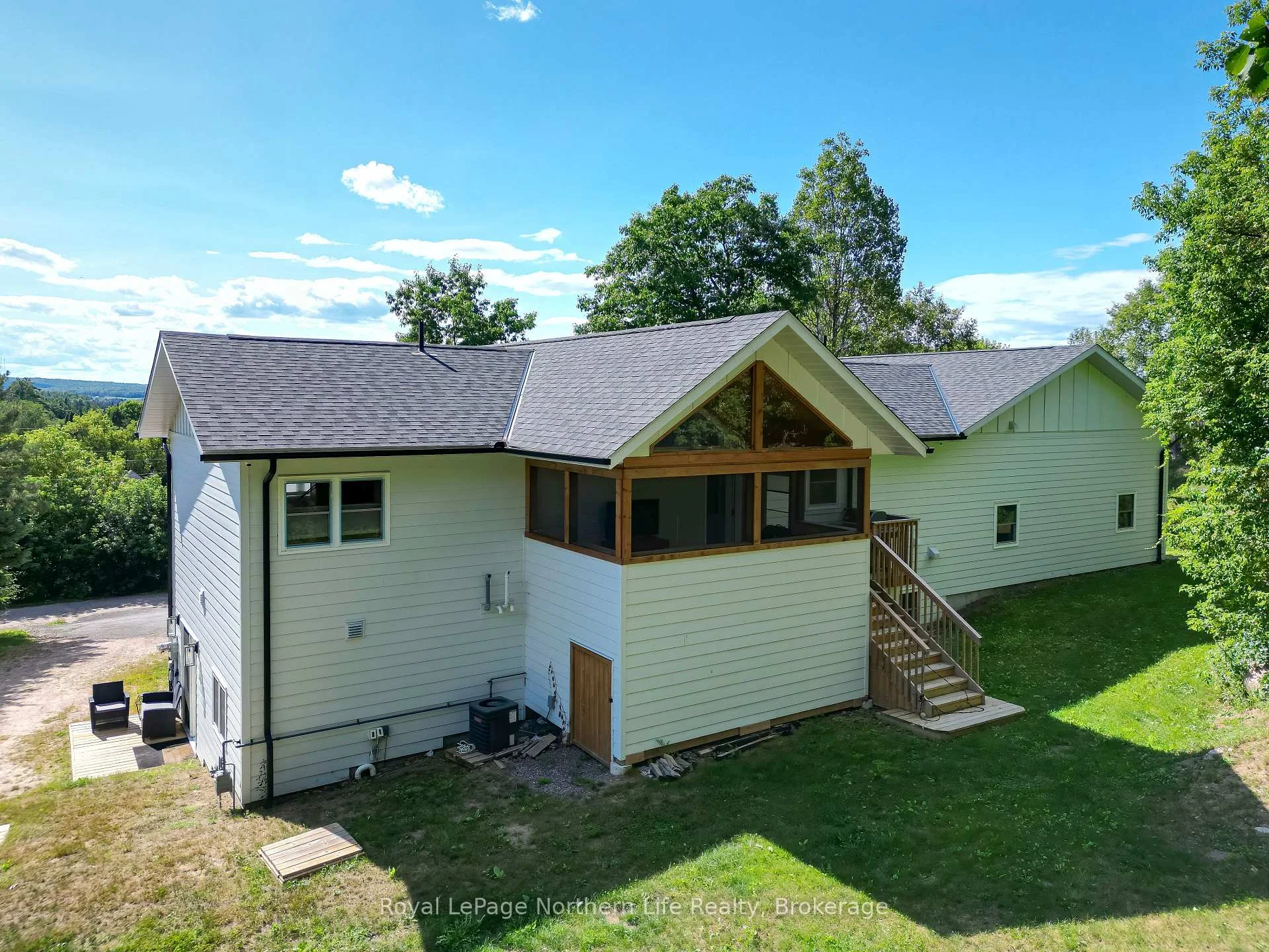 Photo 71 of 90 Young Drive, Powassan — HOMEH