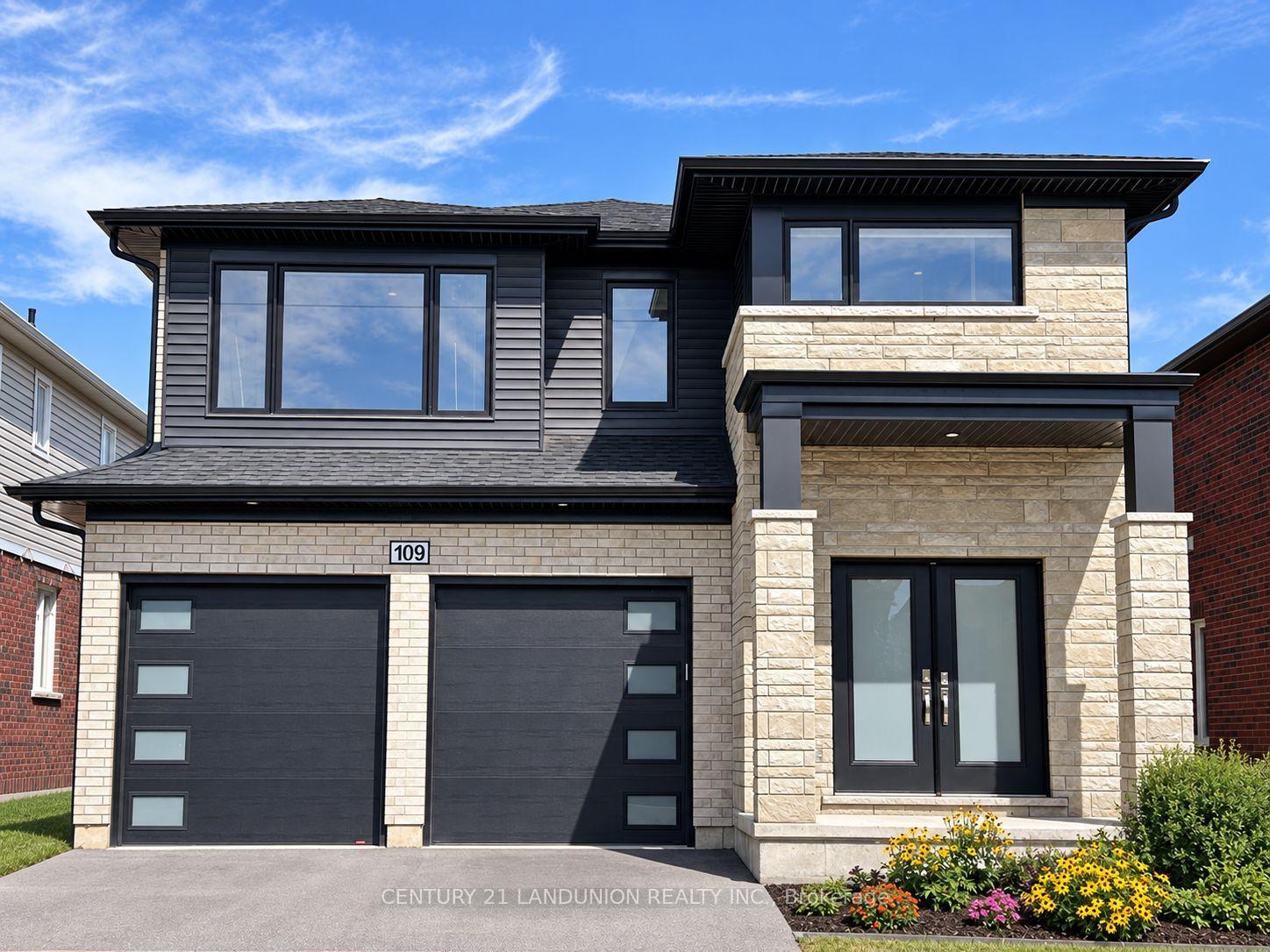 Photo 3 of 109 Acacia Road, Pelham, Fonthill — HOMEH