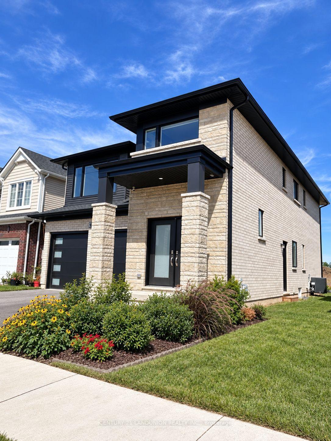 Photo 4 of 109 Acacia Road, Pelham, Fonthill — HOMEH