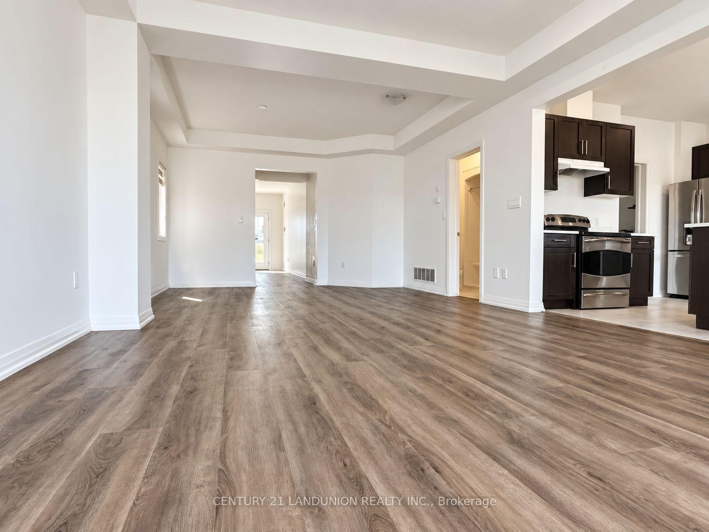 Photo 10 of 109 Acacia Road, Pelham, Fonthill — HOMEH