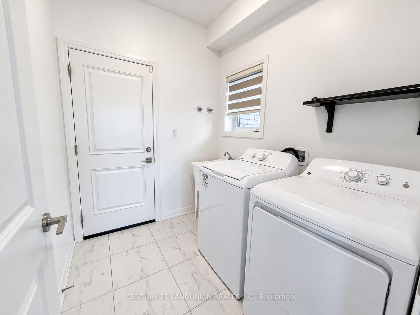 Photo 21 of 109 Acacia Road, Pelham, Fonthill — HOMEH