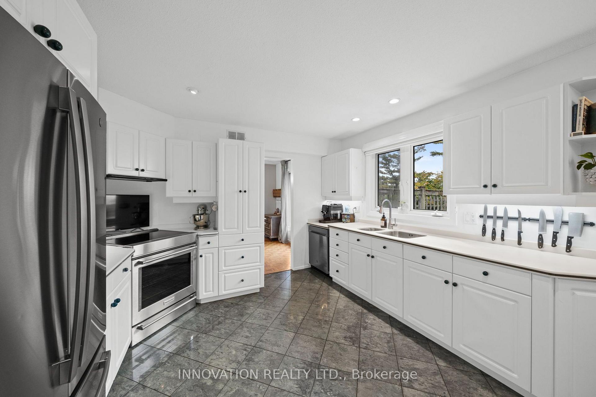 Photo 12 of 2863 John Shaw Road, Ottawa, Fitzroy Ward (South East) — HOMEH
