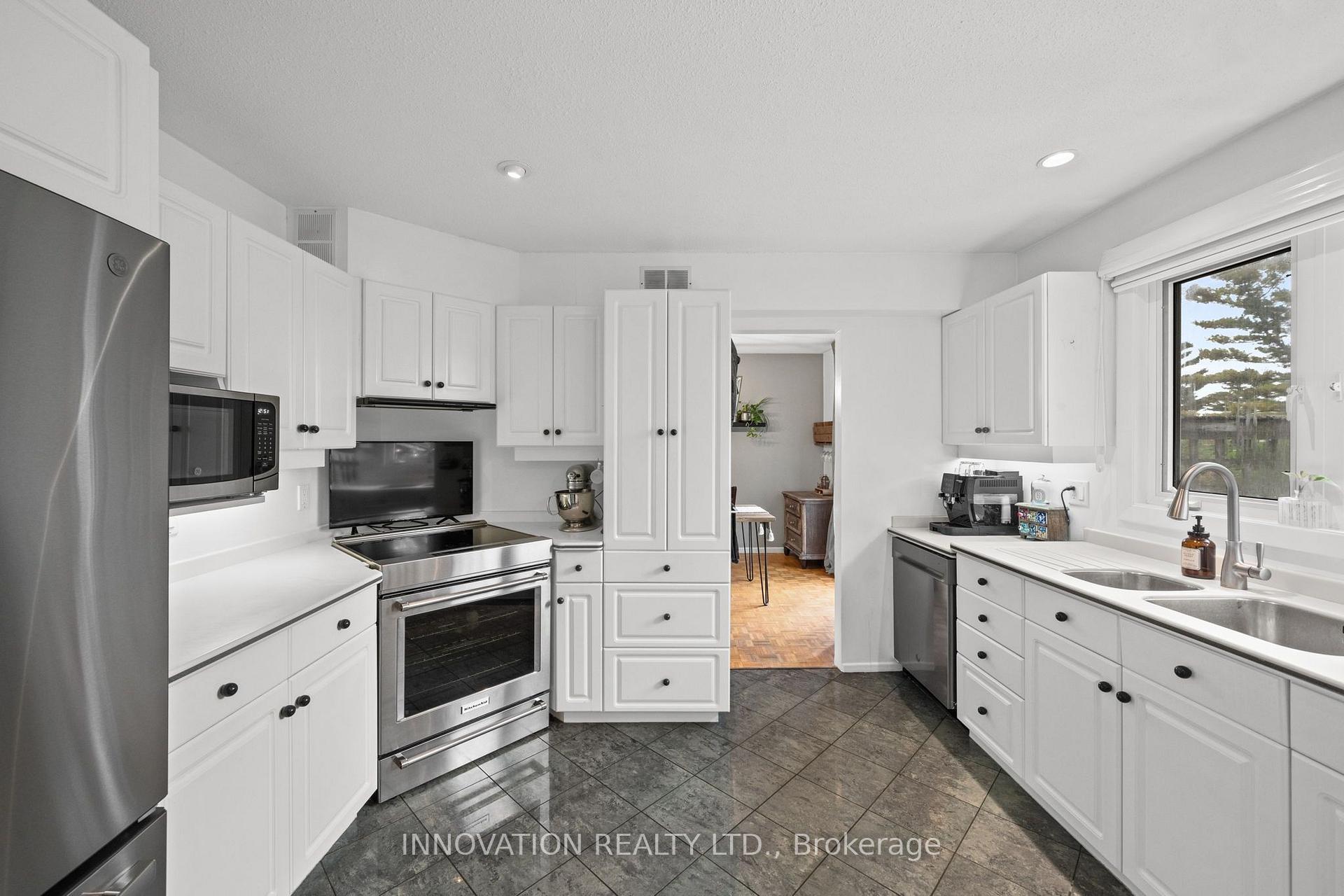 Photo 13 of 2863 John Shaw Road, Ottawa, Fitzroy Ward (South East) — HOMEH