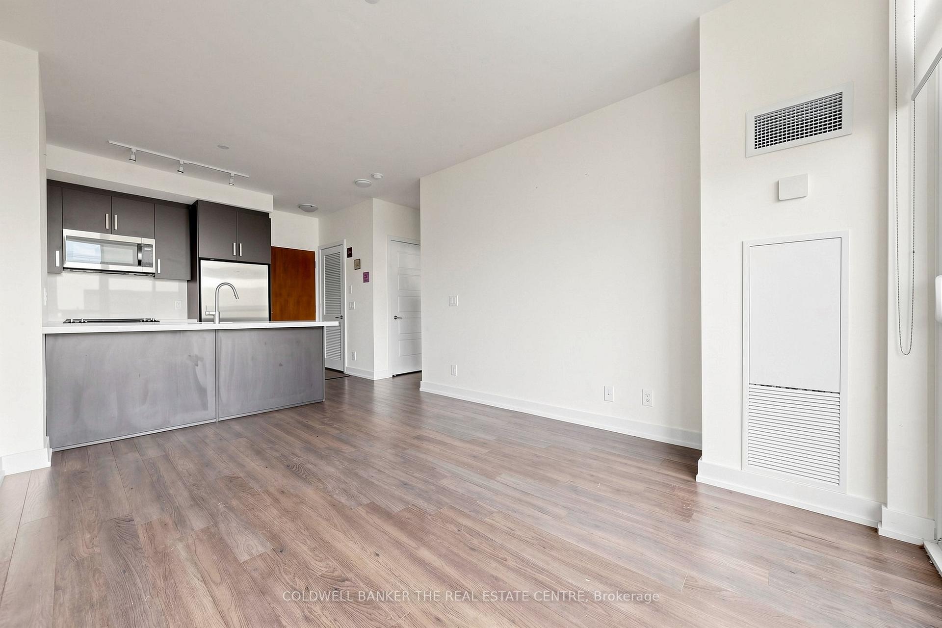 Photo of 301 Sea Ray Avenue