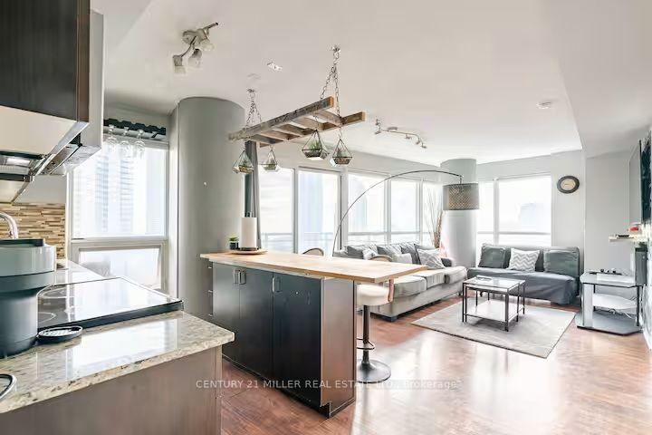 Photo of Unit 1503, 155 Legion Road N