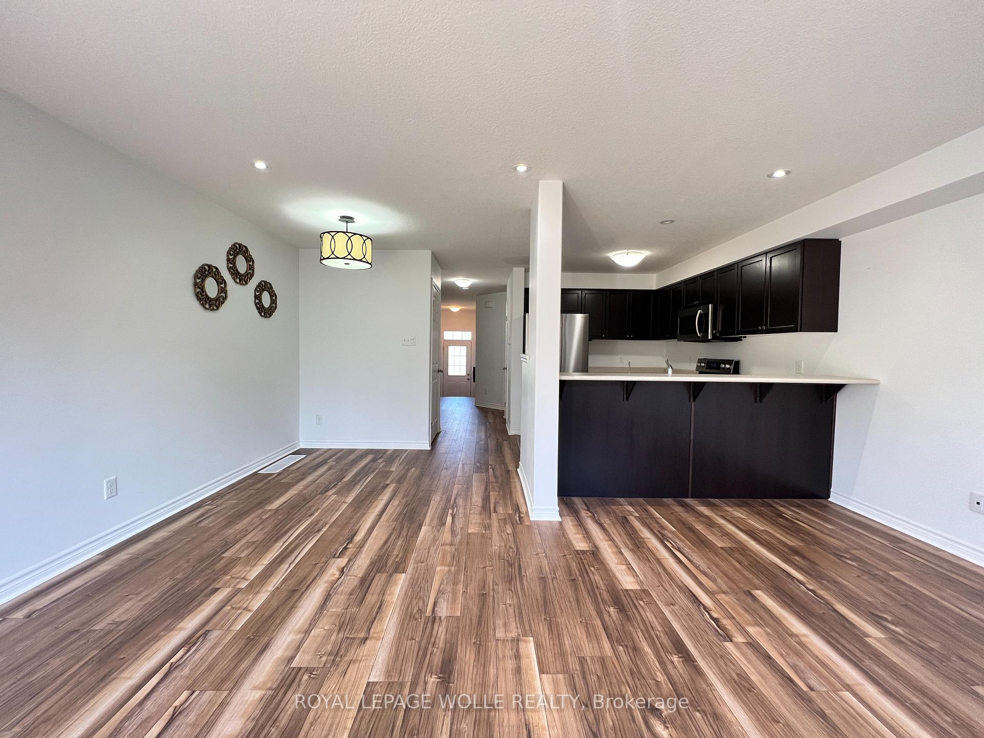 Photo 16 of 46 Renfrew Street, Kitchener, Huron Park — HOMEH
