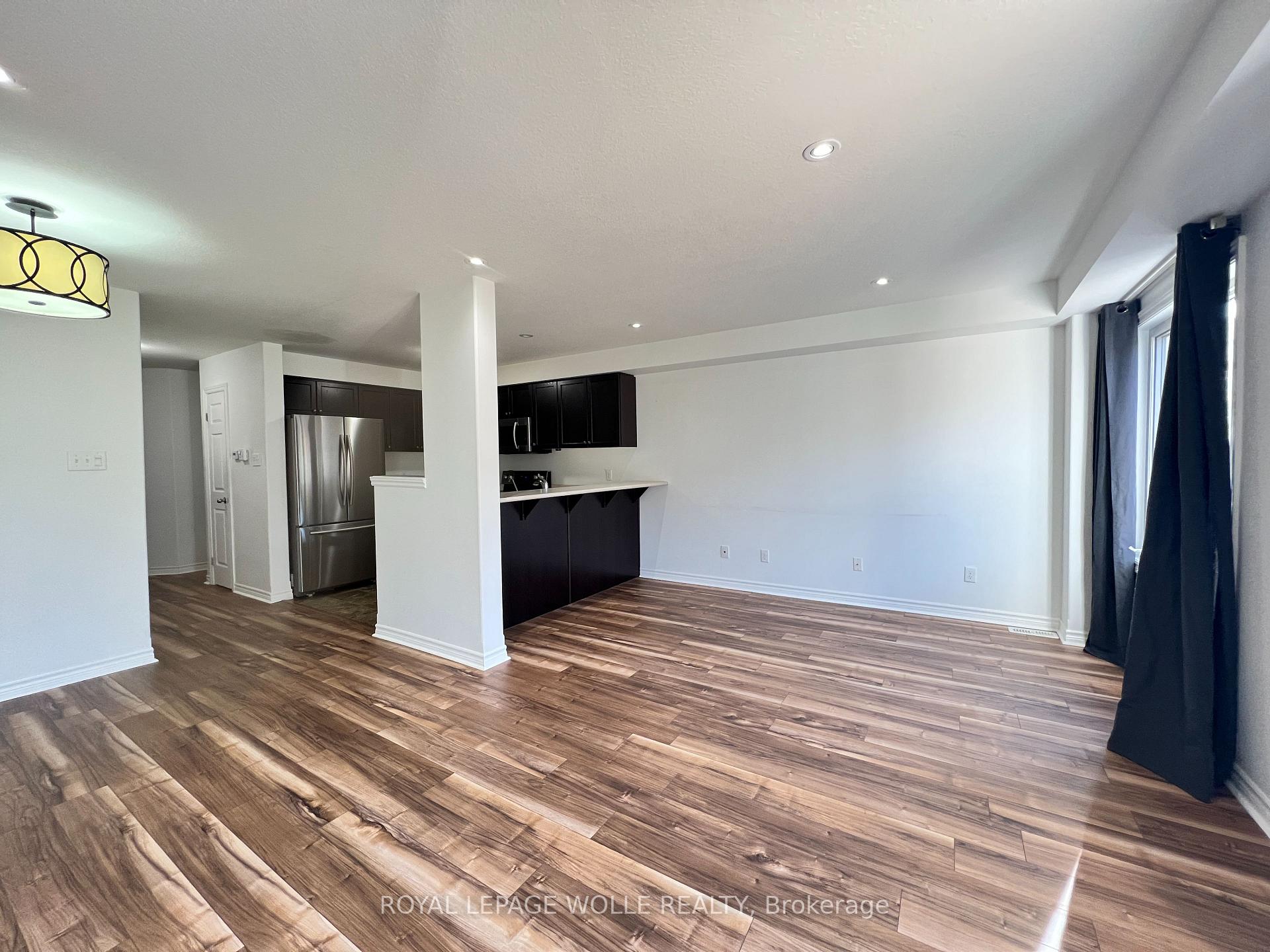Photo 31 of 46 Renfrew Street, Kitchener, Huron Park — HOMEH