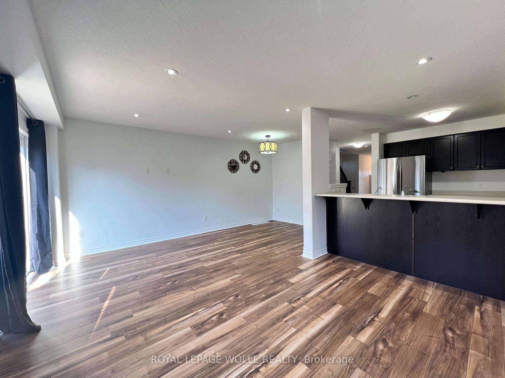 Photo 32 of 46 Renfrew Street, Kitchener, Huron Park — HOMEH