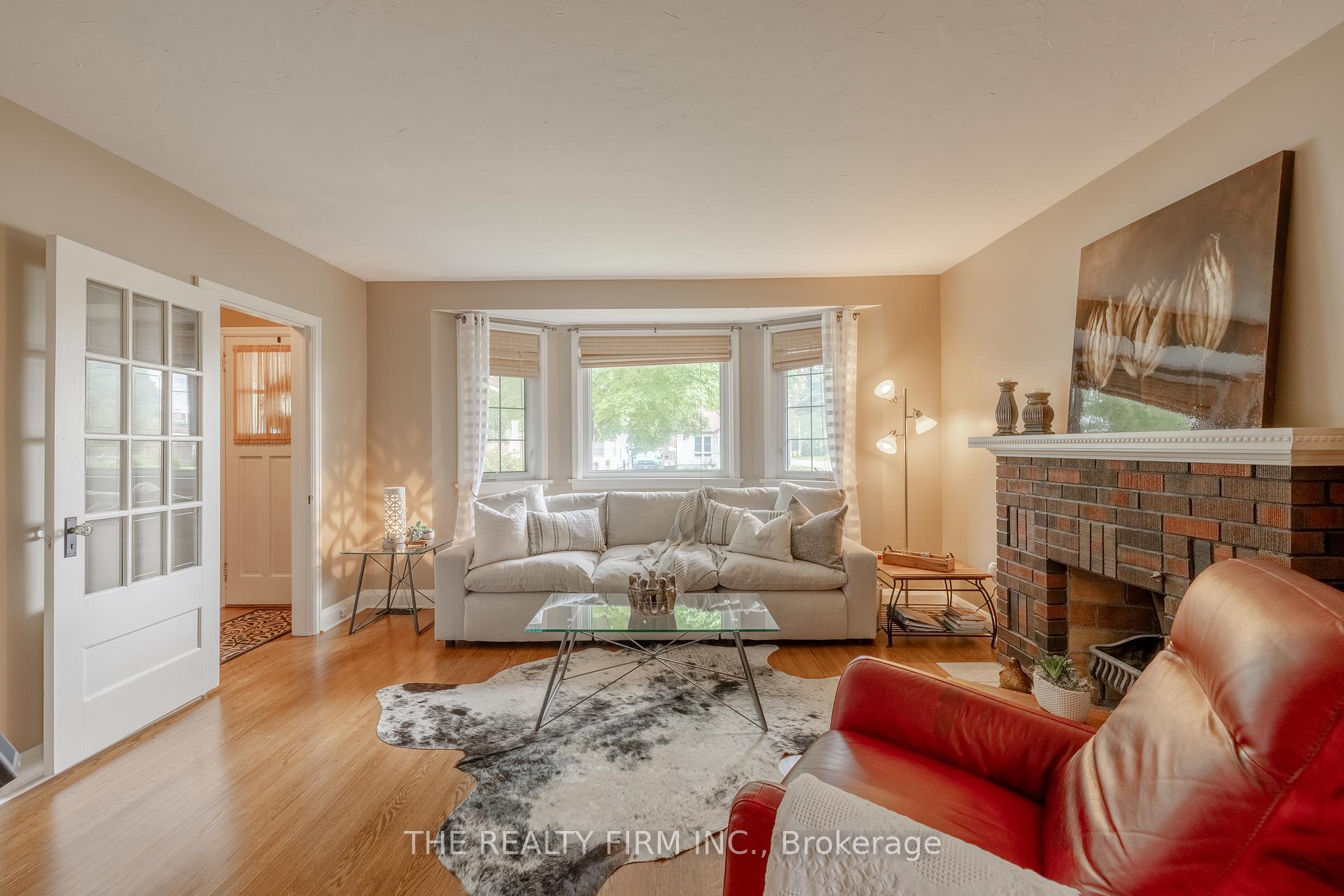 Photo 13 of 384 Spruce Street, London, East H — HOMEH