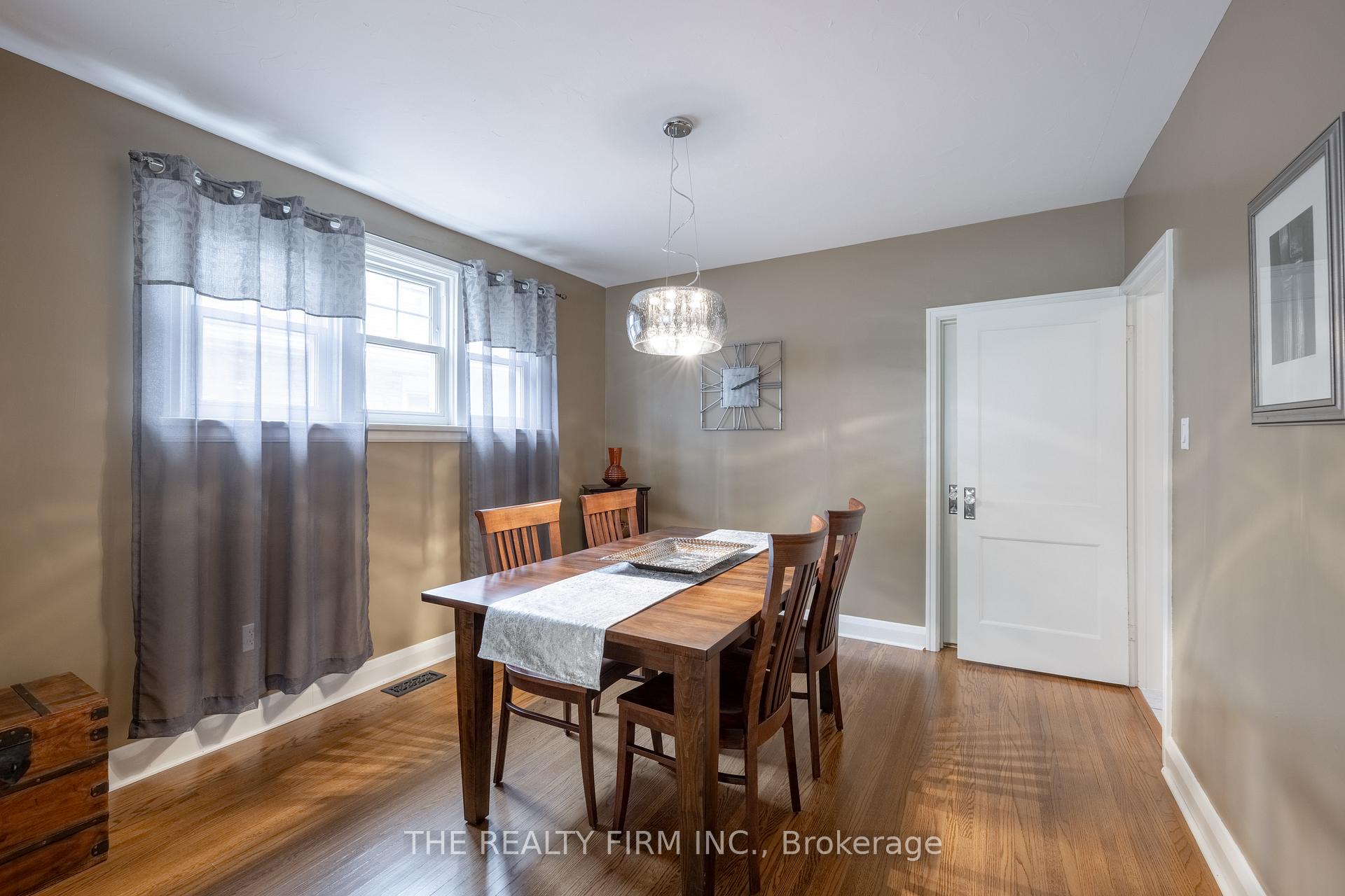 Photo 14 of 384 Spruce Street, London, East H — HOMEH