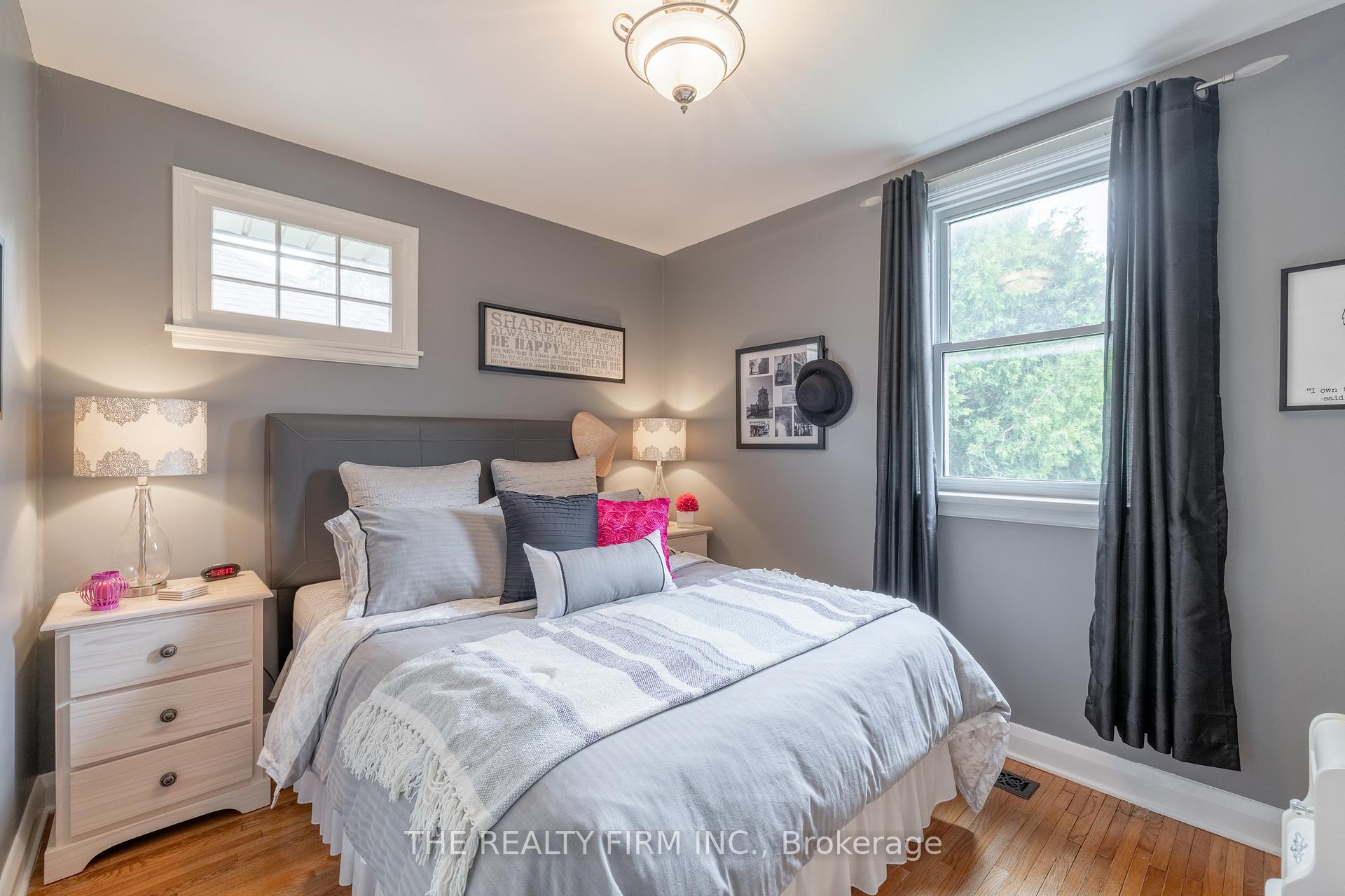 Photo 26 of 384 Spruce Street, London, East H — HOMEH