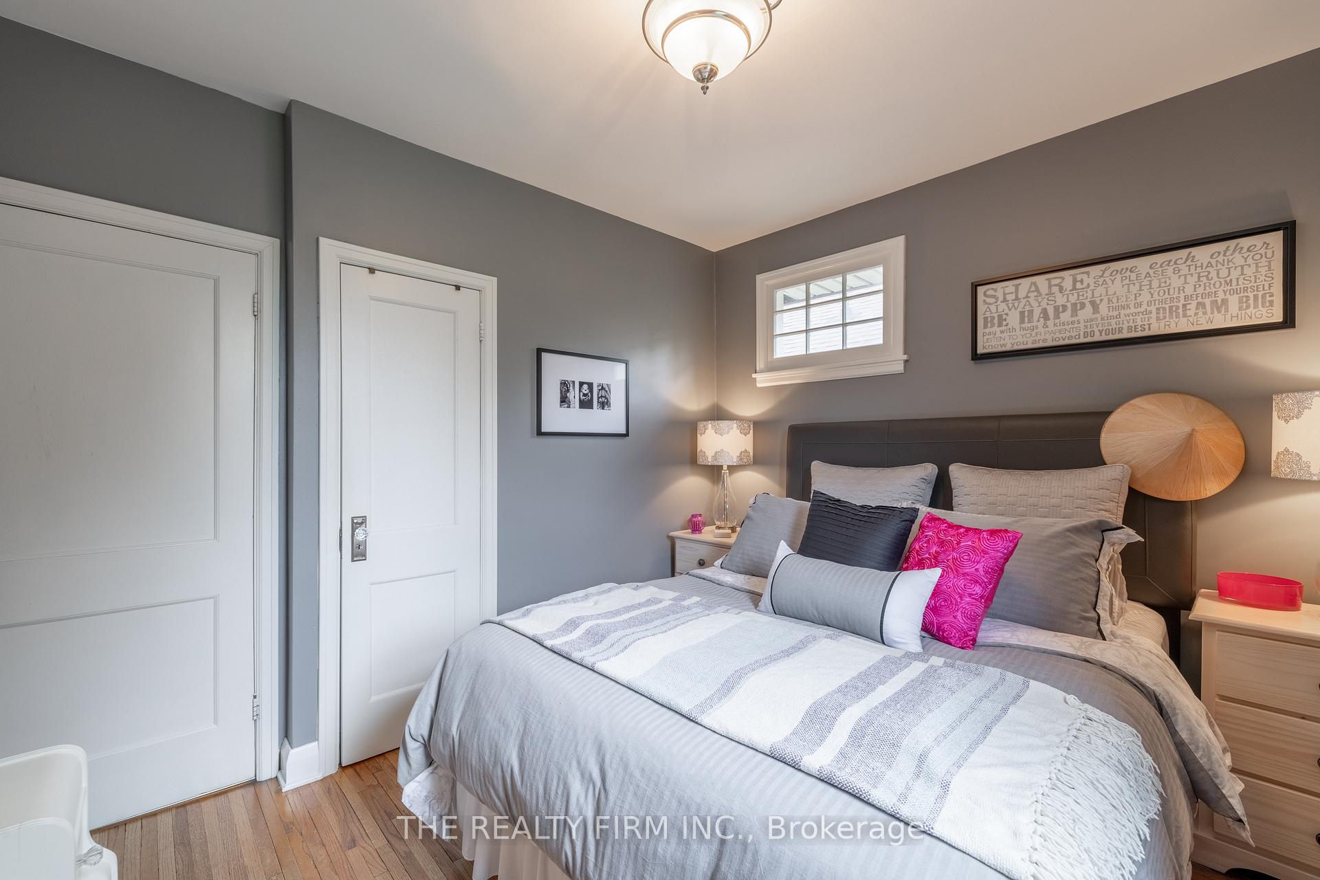 Photo 27 of 384 Spruce Street, London, East H — HOMEH