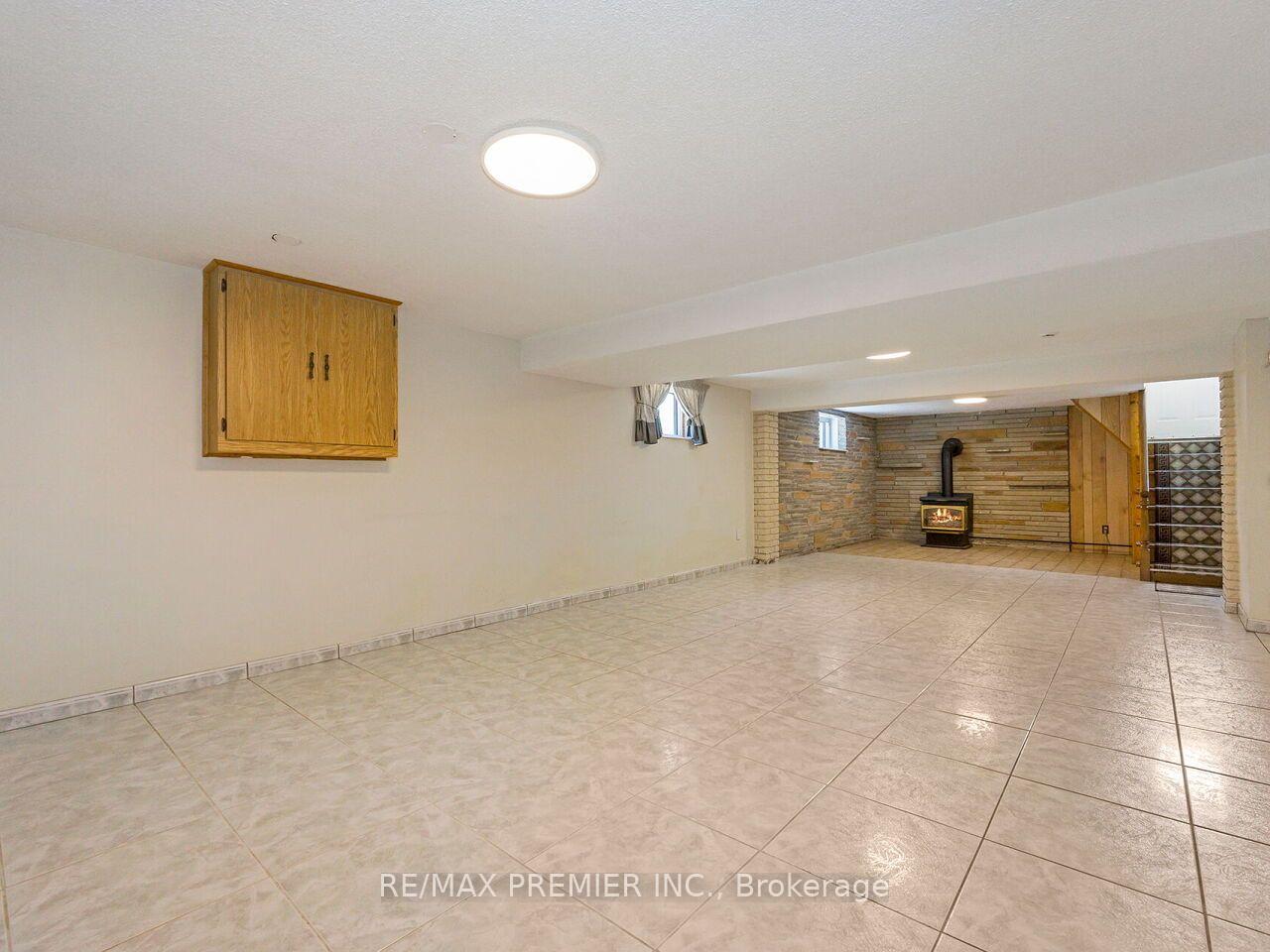 Photo 29 of 7 Mayall Avenue, North York, Downsview-Roding-CFB — HOMEH