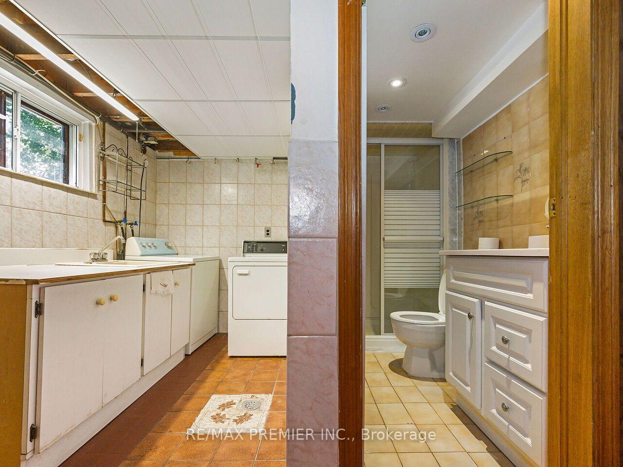 Photo 36 of 7 Mayall Avenue, North York, Downsview-Roding-CFB — HOMEH