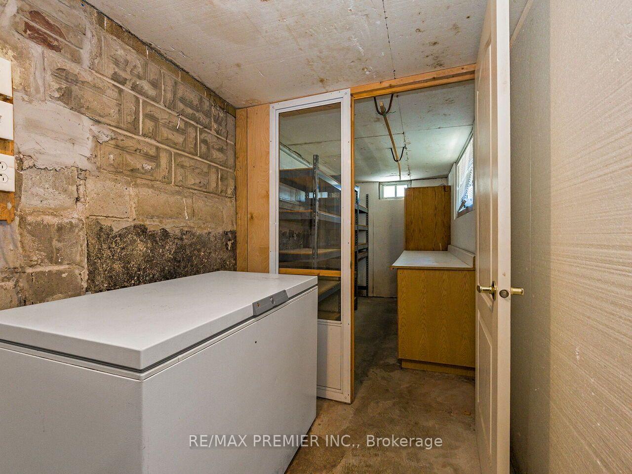 Photo 38 of 7 Mayall Avenue, North York, Downsview-Roding-CFB — HOMEH