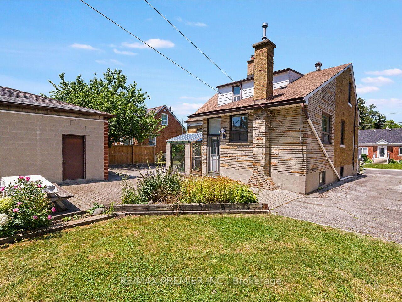 Photo 39 of 7 Mayall Avenue, North York, Downsview-Roding-CFB — HOMEH