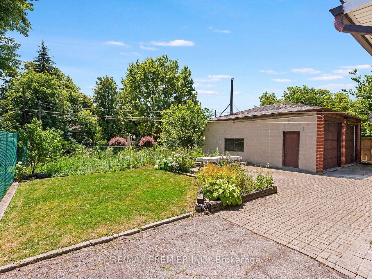 Photo 41 of 7 Mayall Avenue, North York, Downsview-Roding-CFB — HOMEH