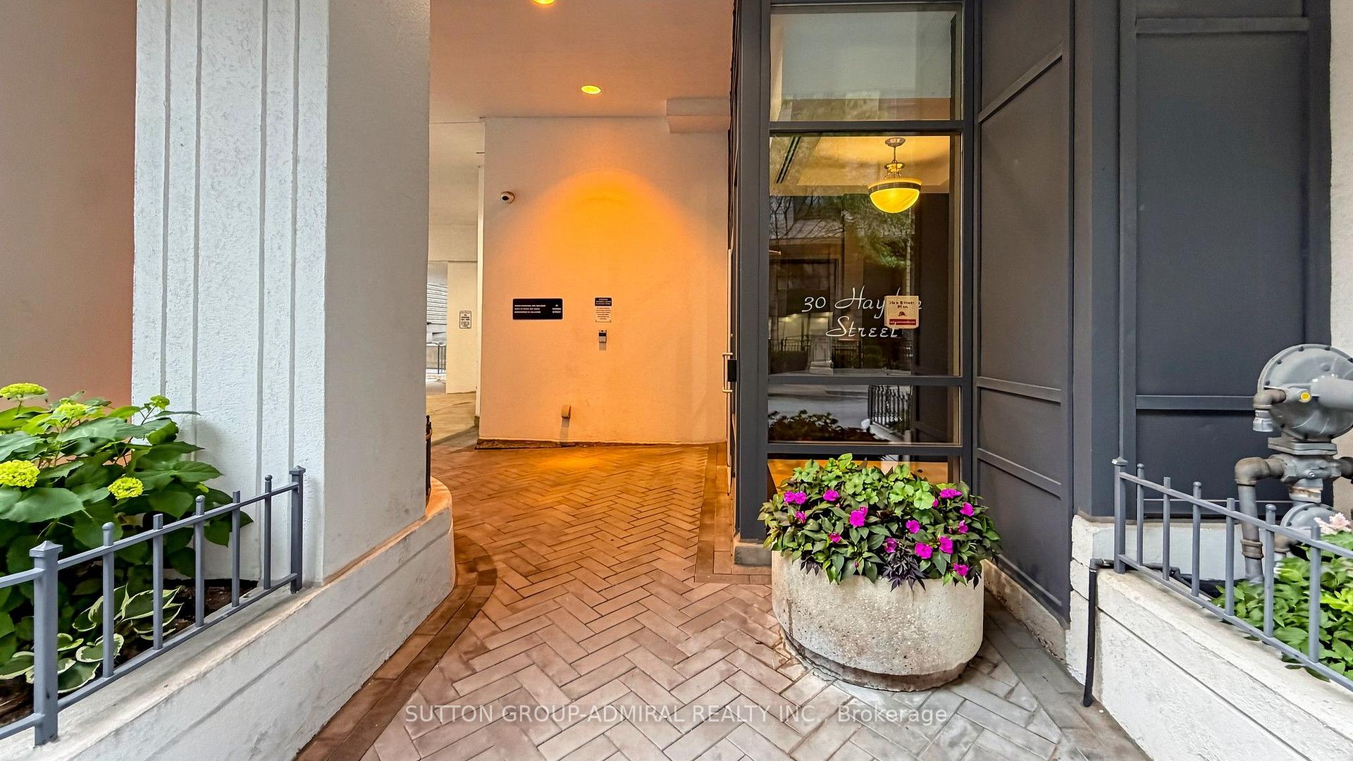Photo 5 of Unit 701, 30 Hayden Street, Toronto, Church-Yonge Corridor — HOMEH