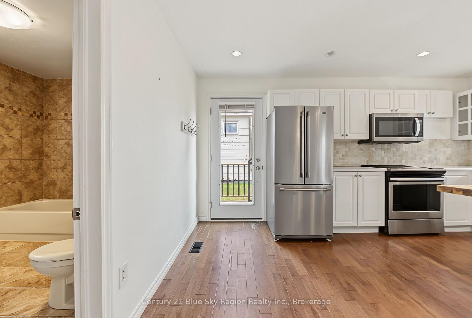 Photo 2 of 22 Corbett Street, North Bay, Ferris — HOMEH