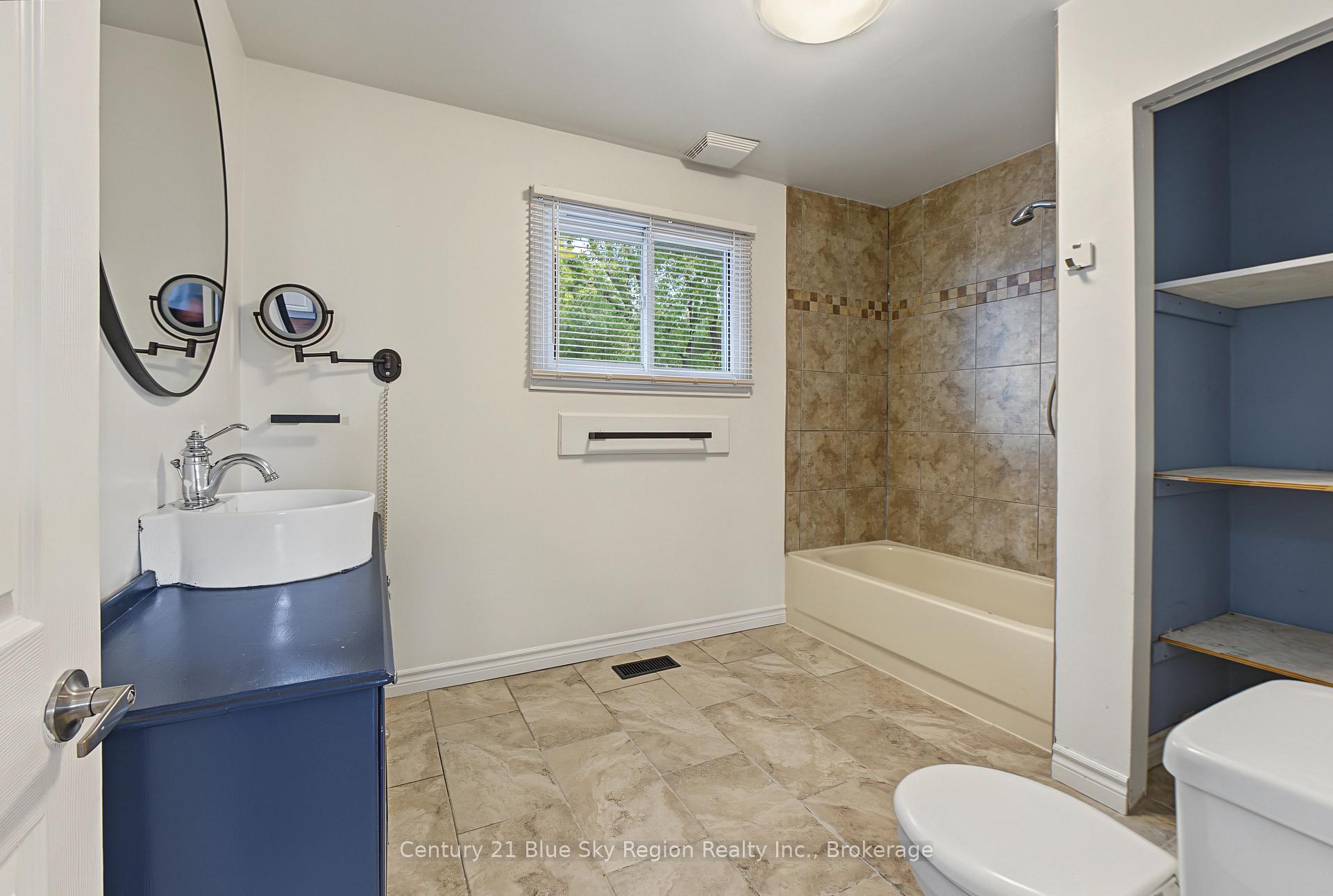Photo 9 of 22 Corbett Street, North Bay, Ferris — HOMEH