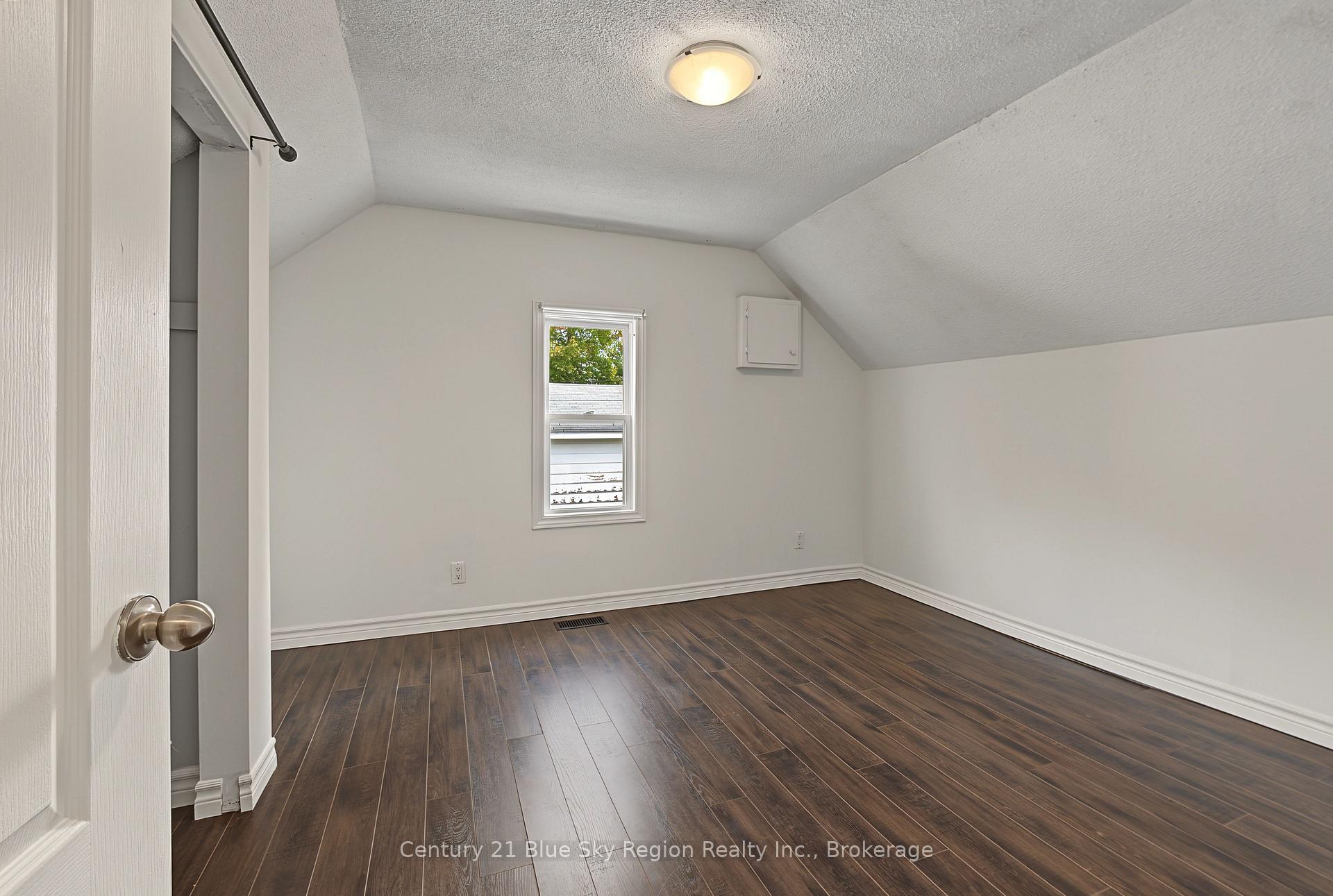 Photo 12 of 22 Corbett Street, North Bay, Ferris — HOMEH