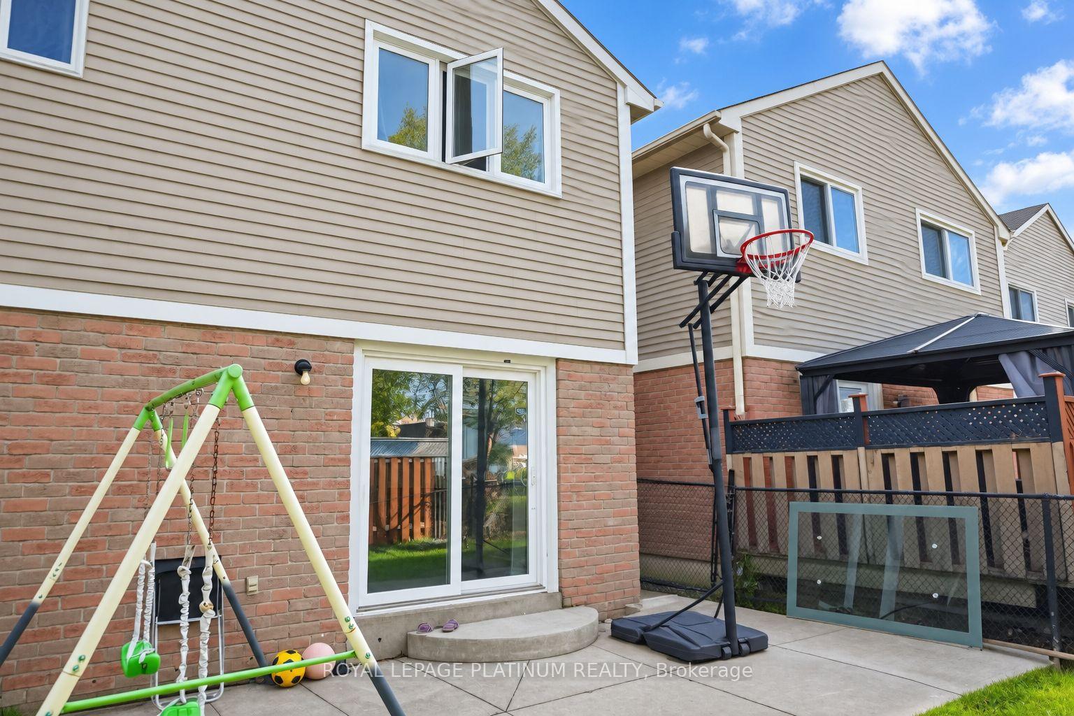 Photo 35 of 16 Joshua Court, Brampton, Northgate — HOMEH